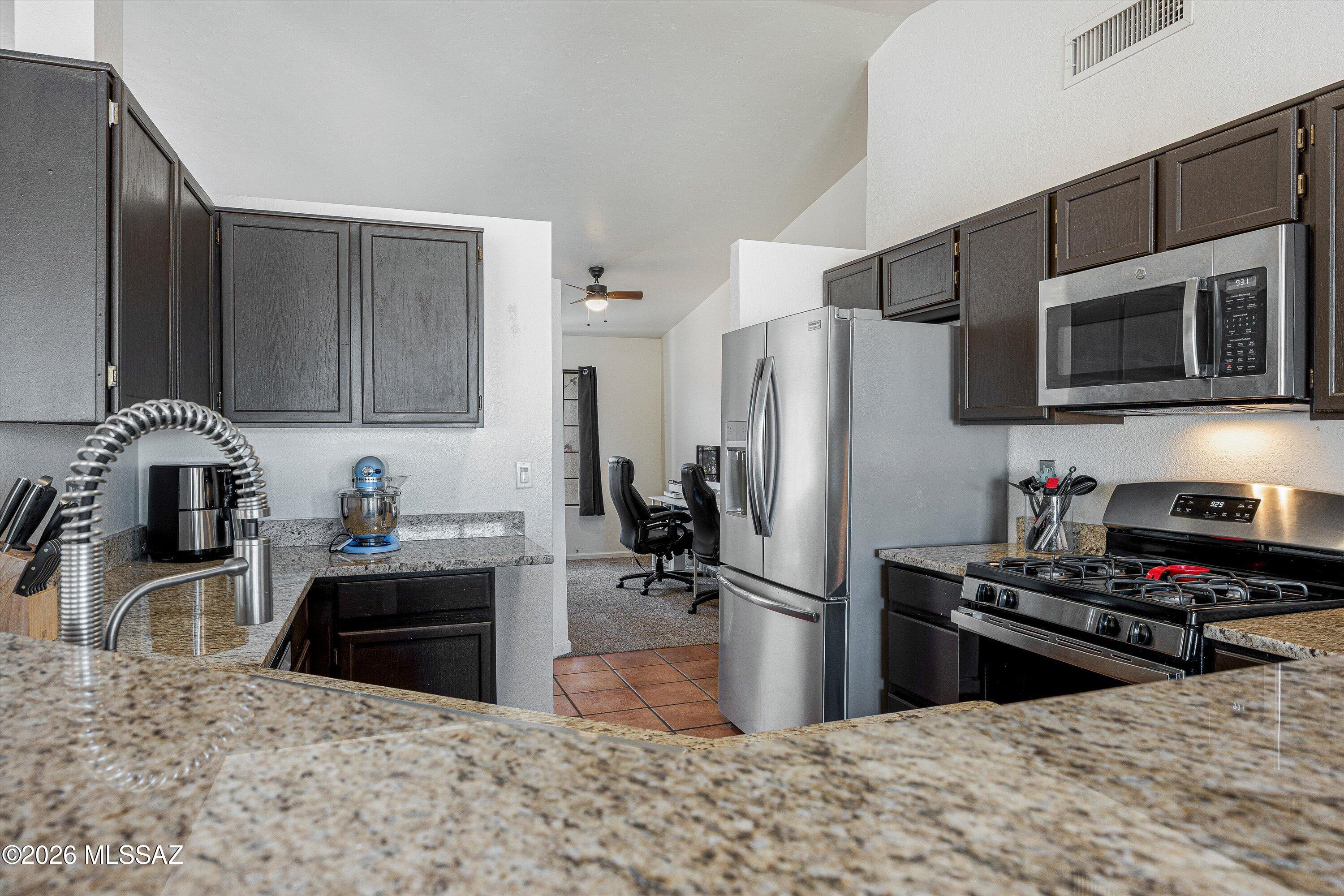 8721 N Chinaberry Way