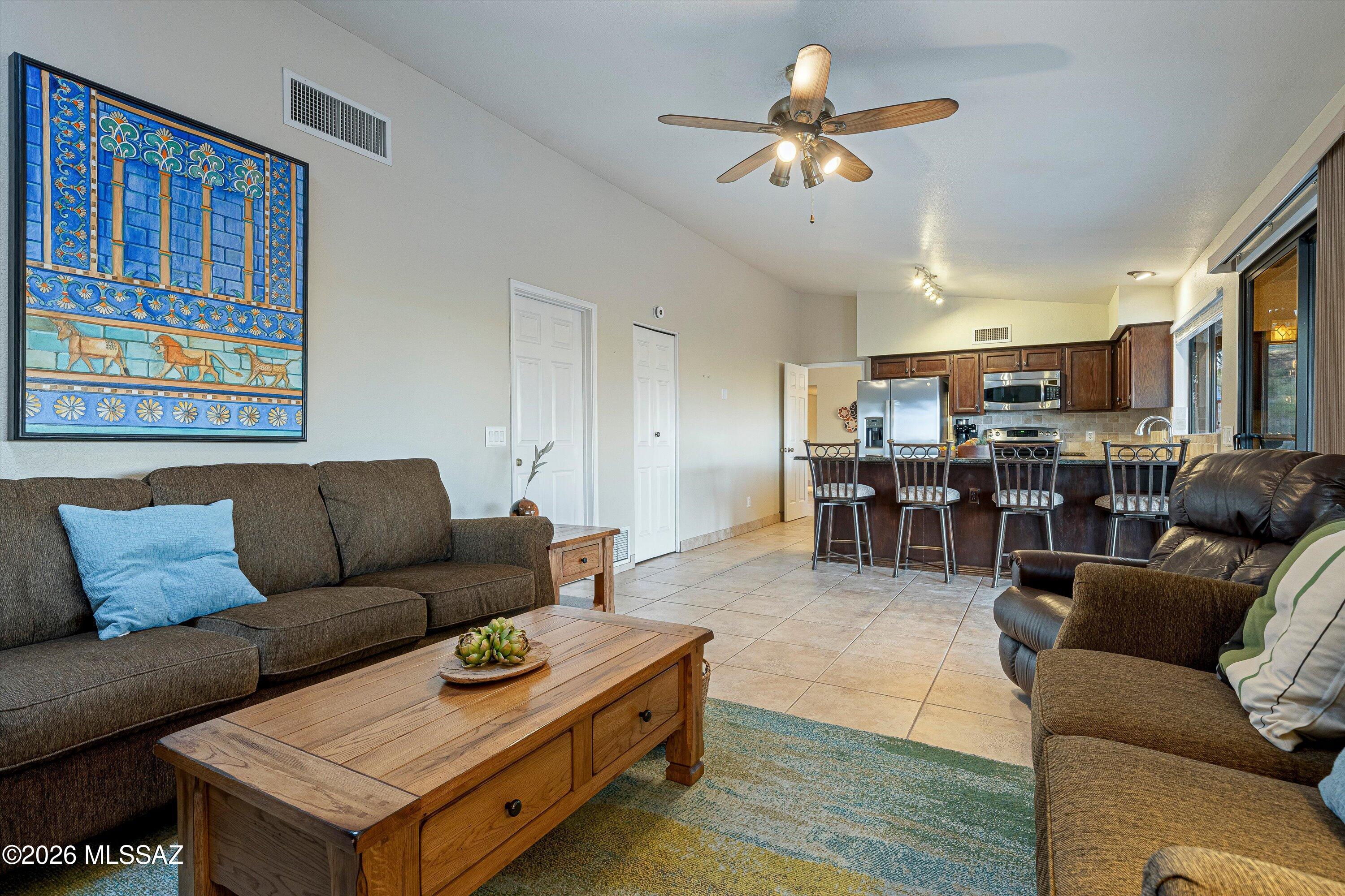 5230 N Avenida Largo
