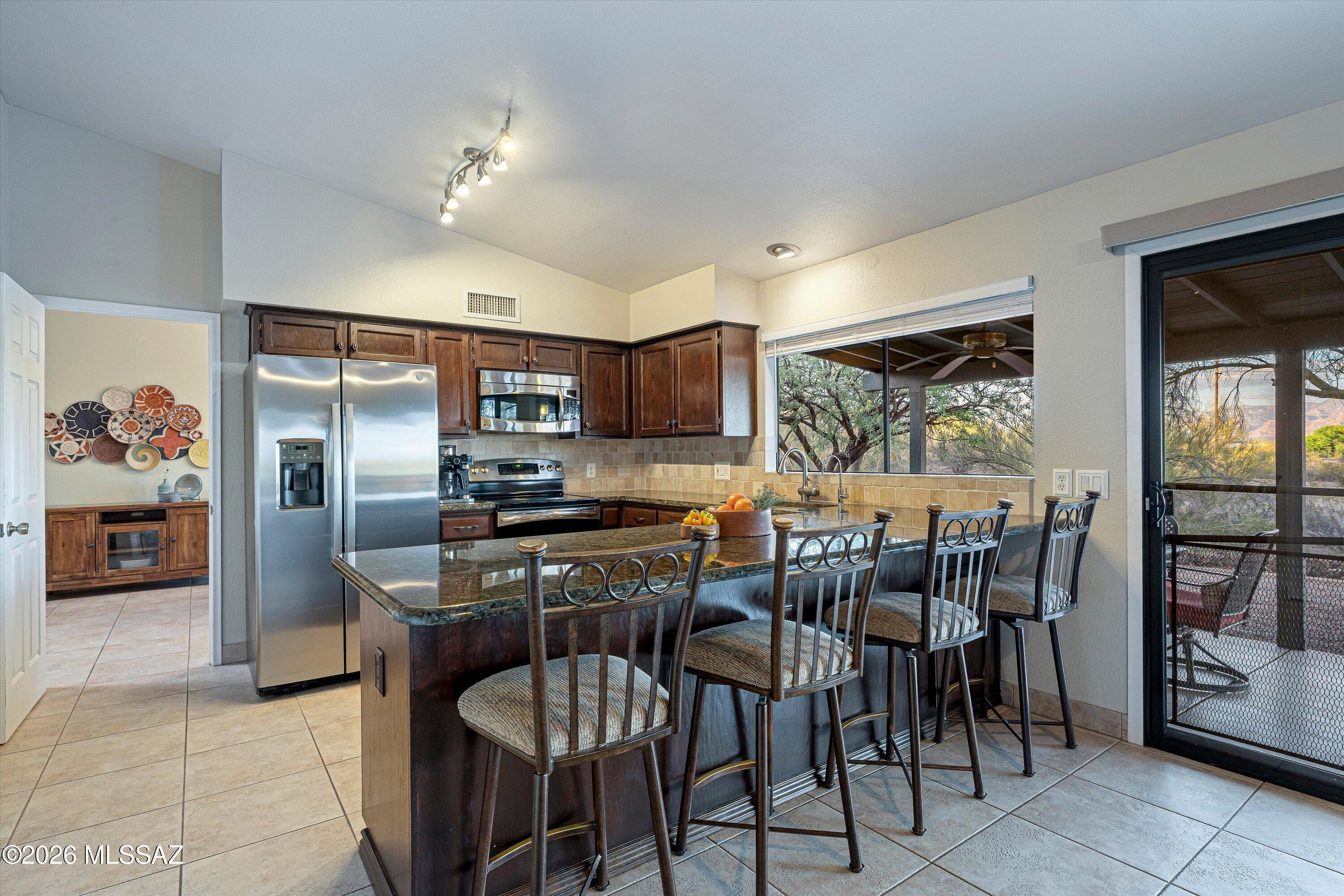 5230 N Avenida Largo