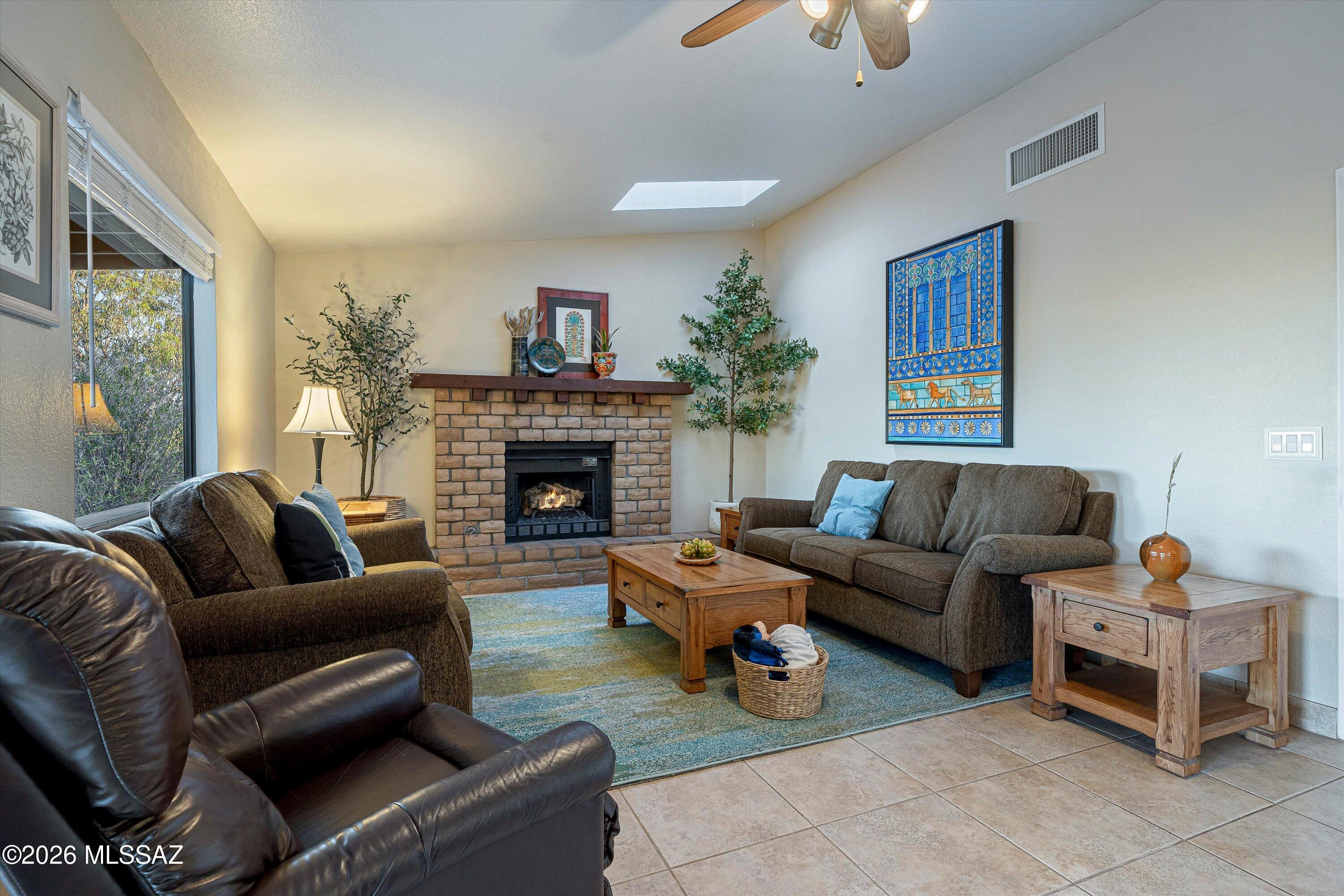 5230 N Avenida Largo