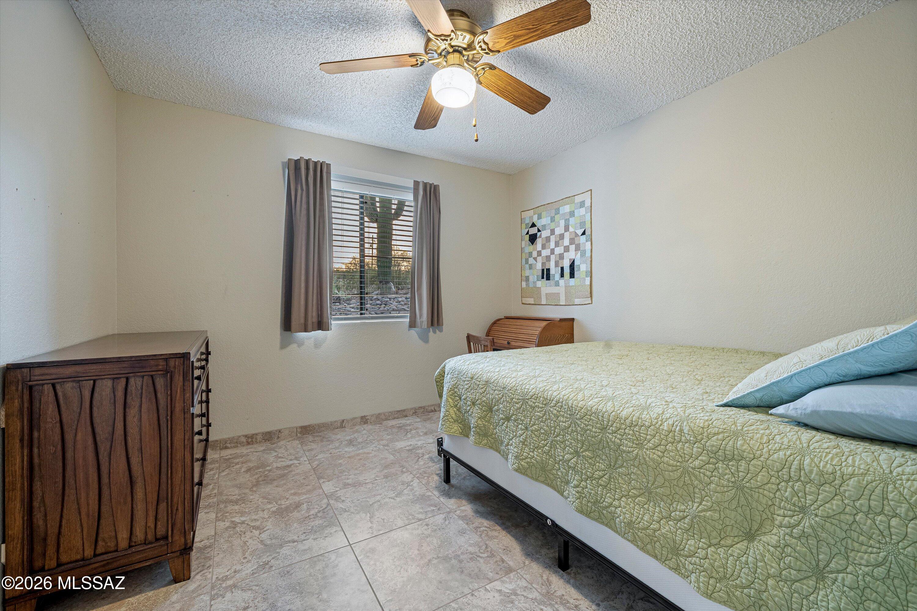 5230 N Avenida Largo
