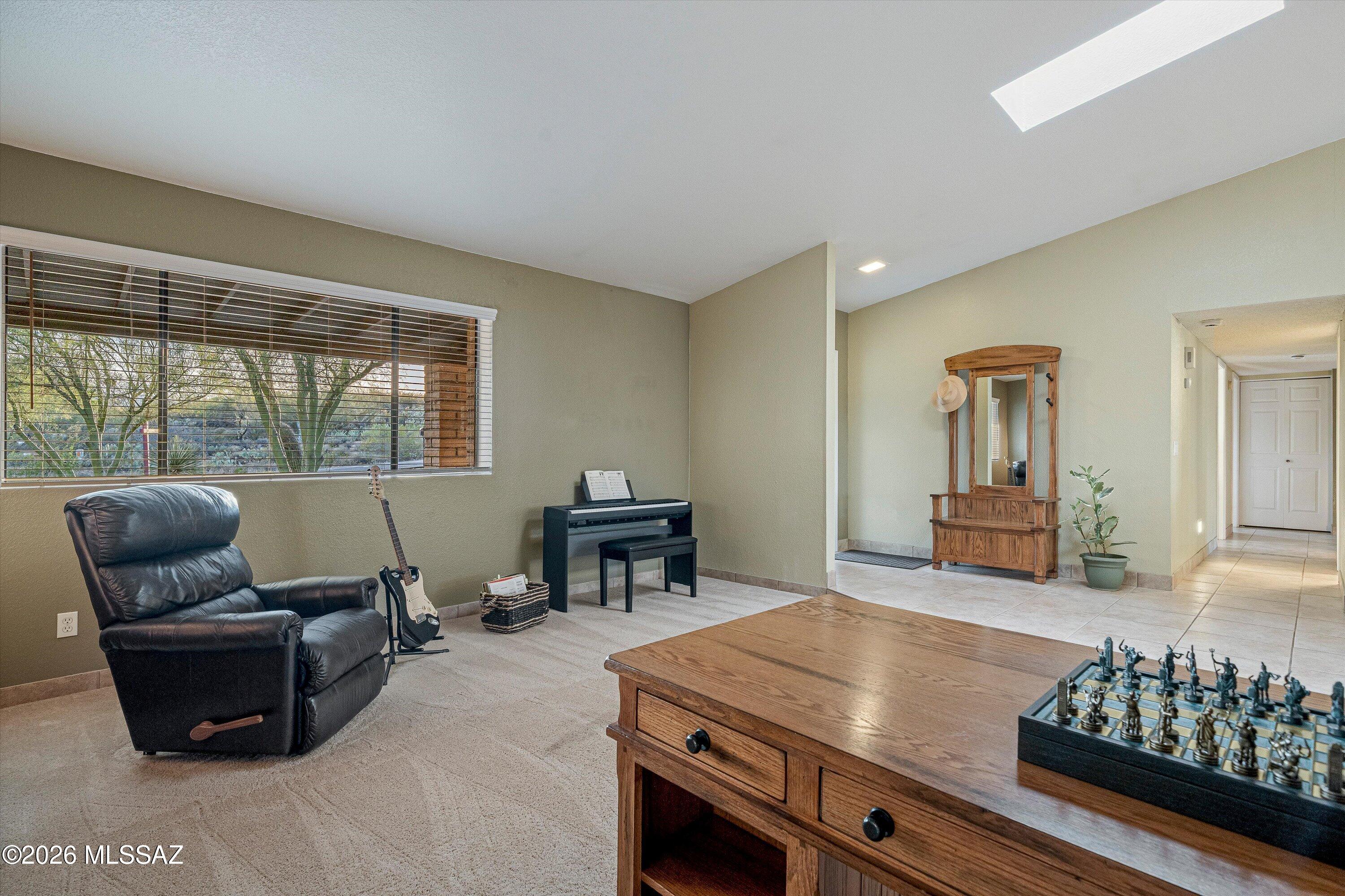 5230 N Avenida Largo
