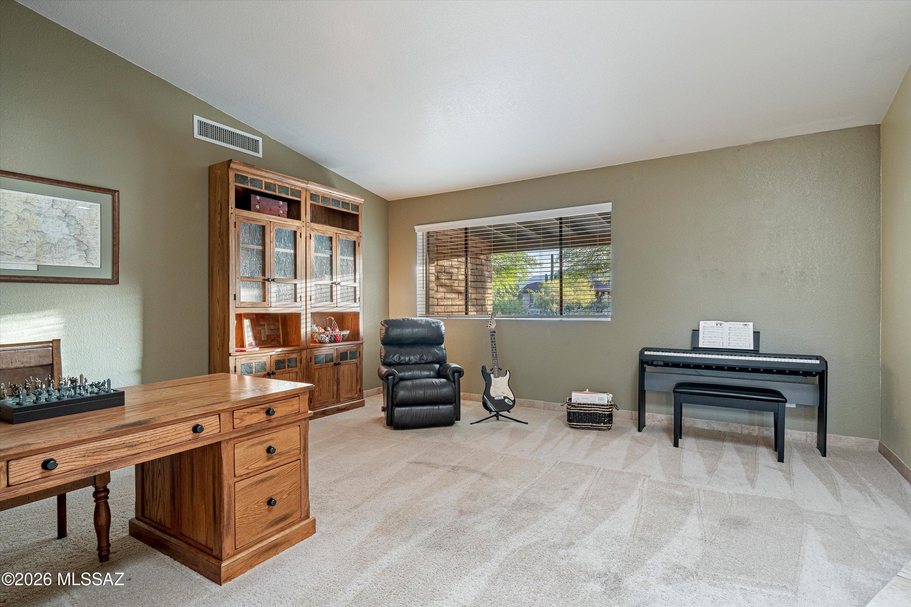 5230 N Avenida Largo