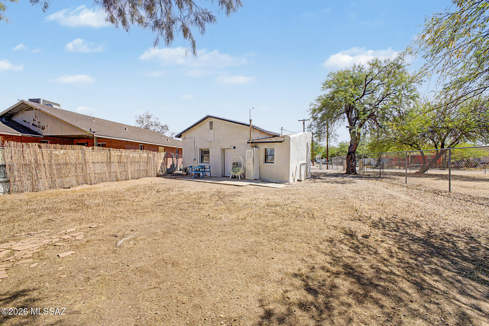 809 N Contzen Avenue