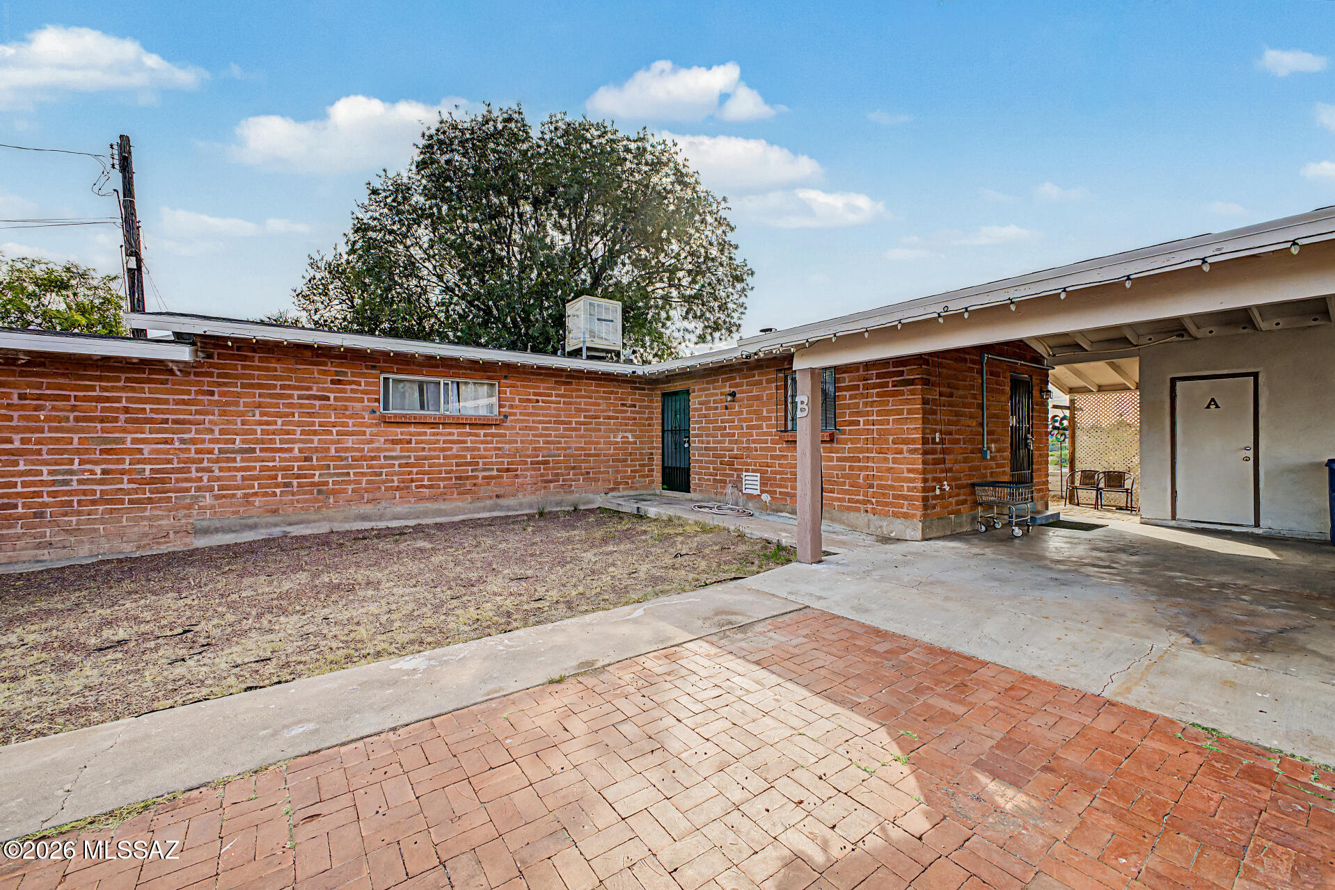 451 N Macnab Drive N A&B