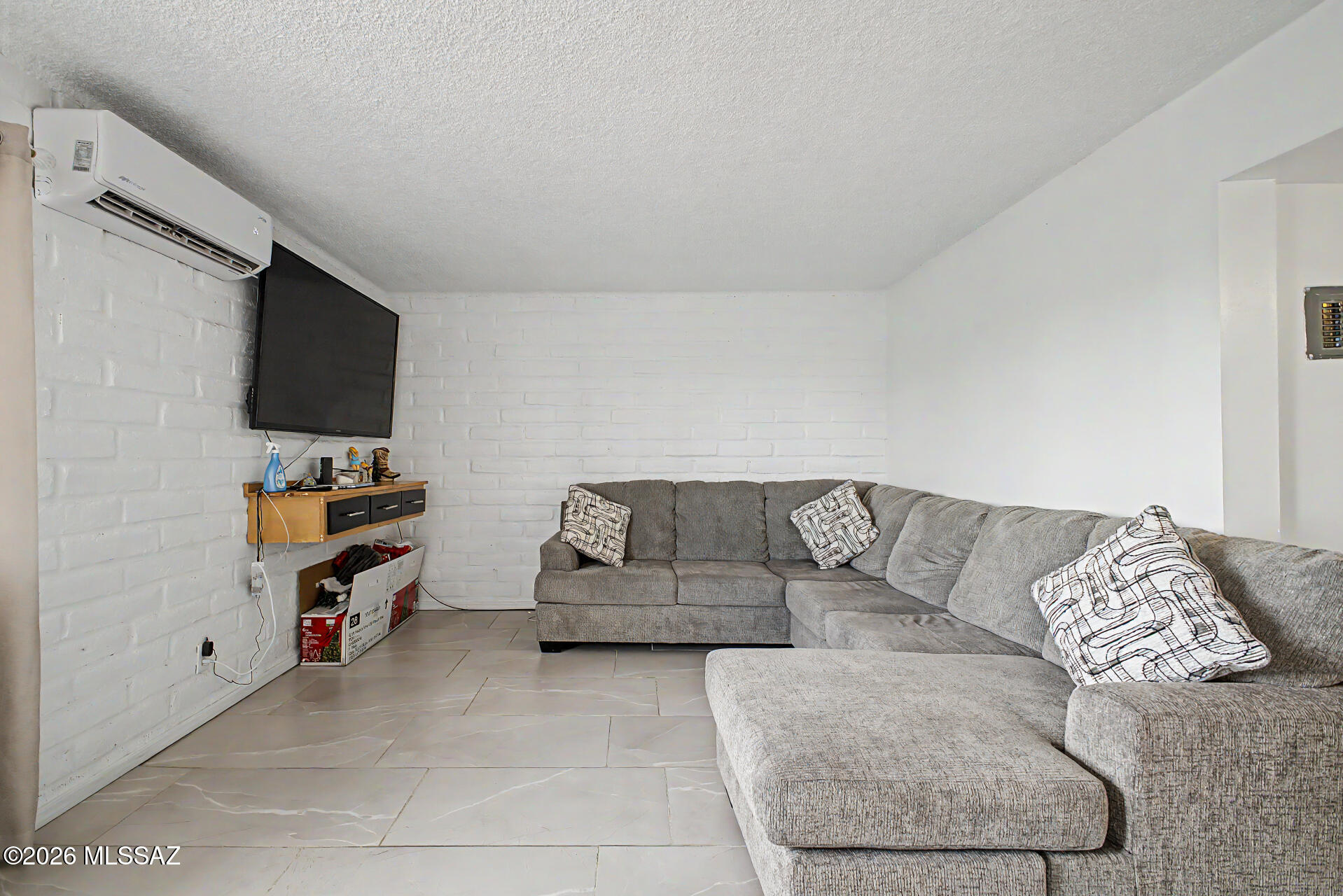 451 N Macnab Drive N A&B