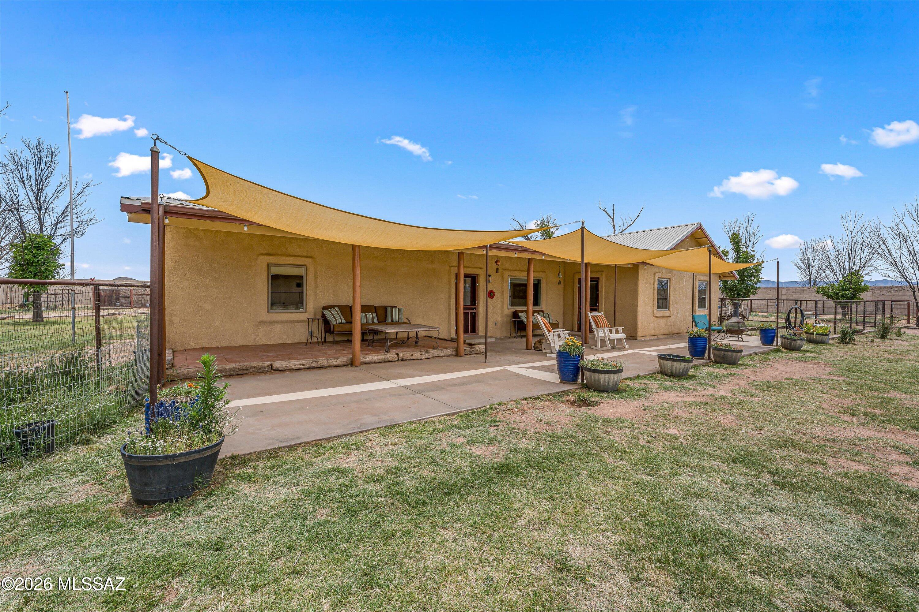 3661 E Antelope Road
