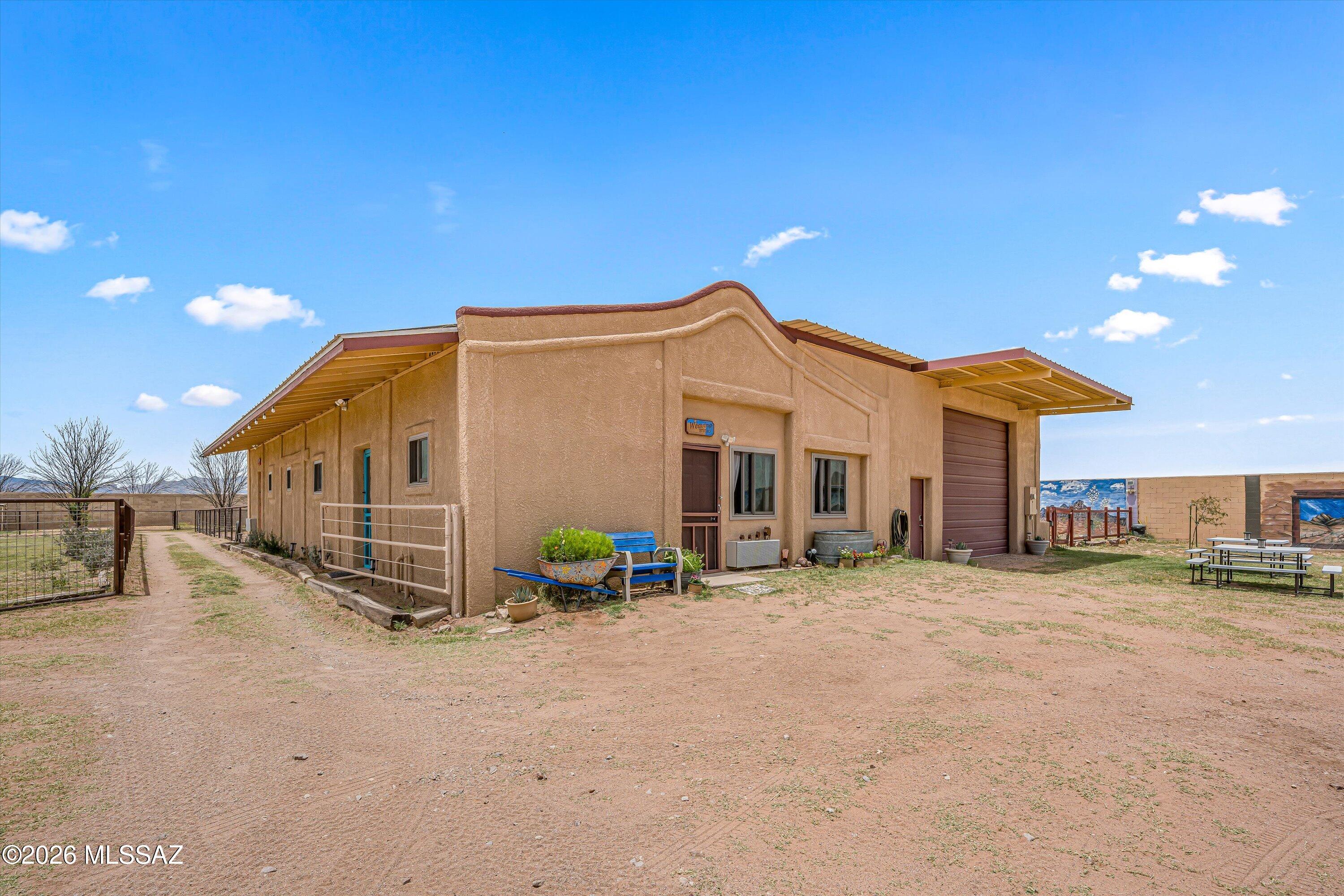 3661 E Antelope Road