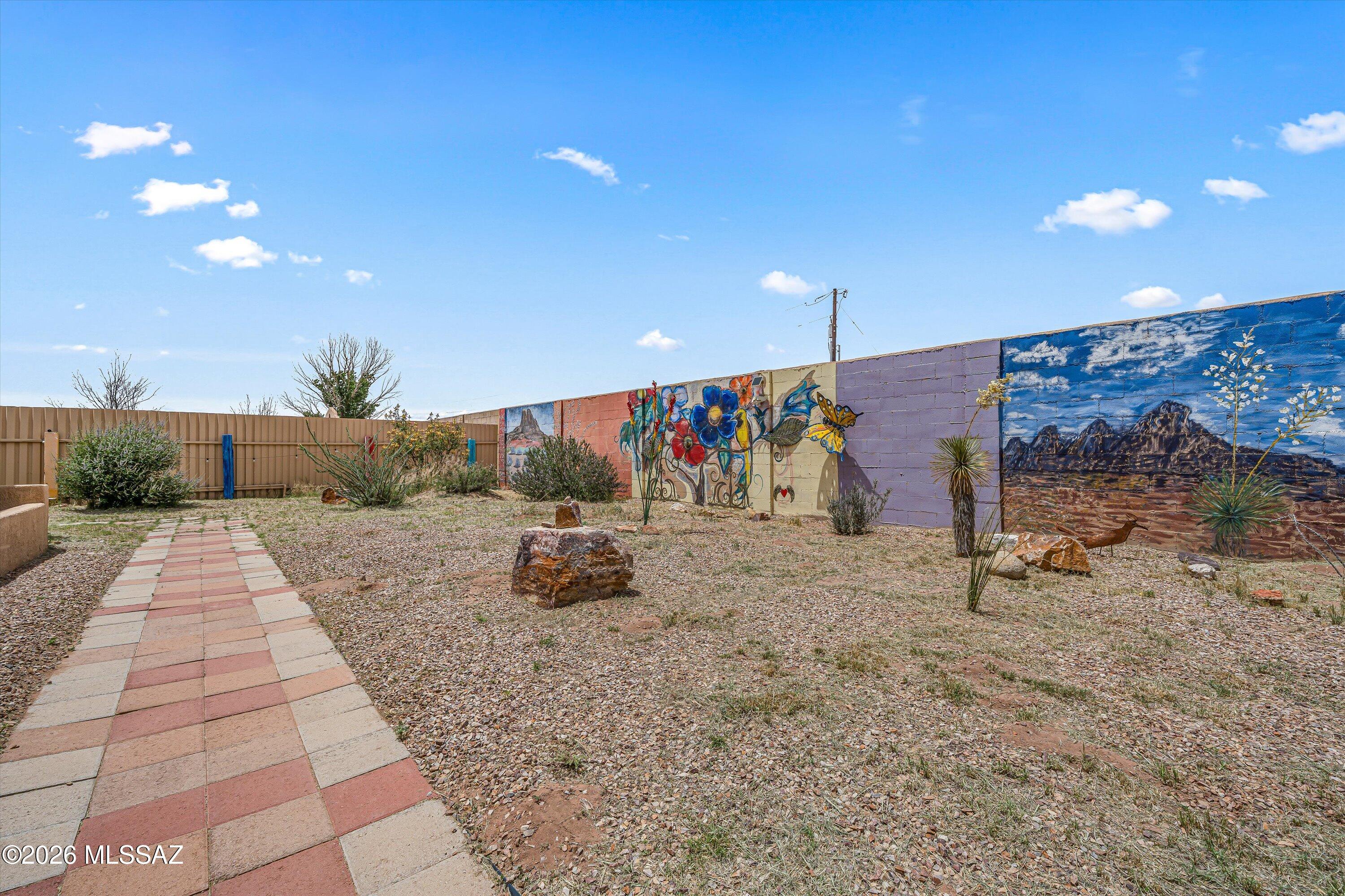3661 E Antelope Road