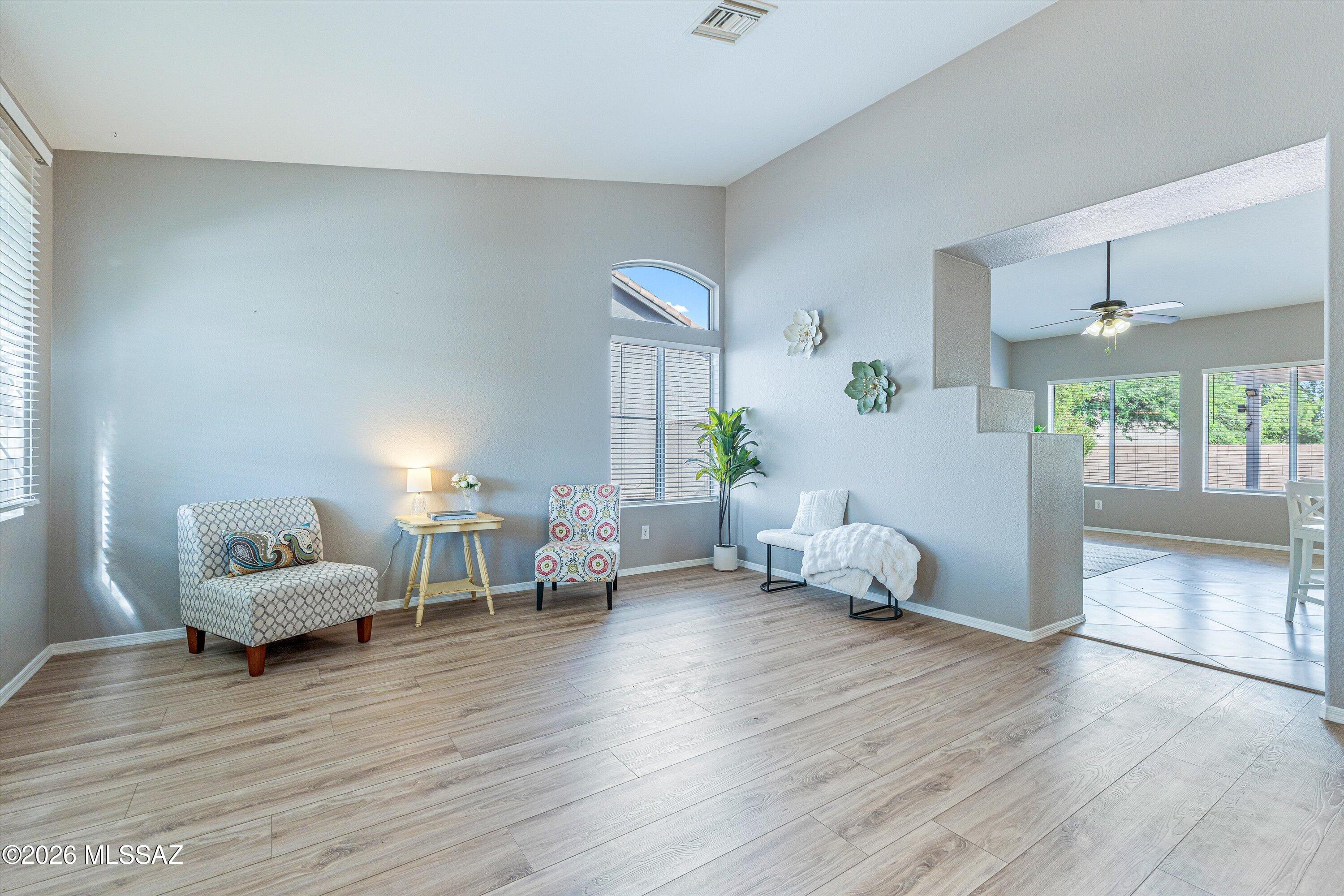 7600 W Summer Sun Lane