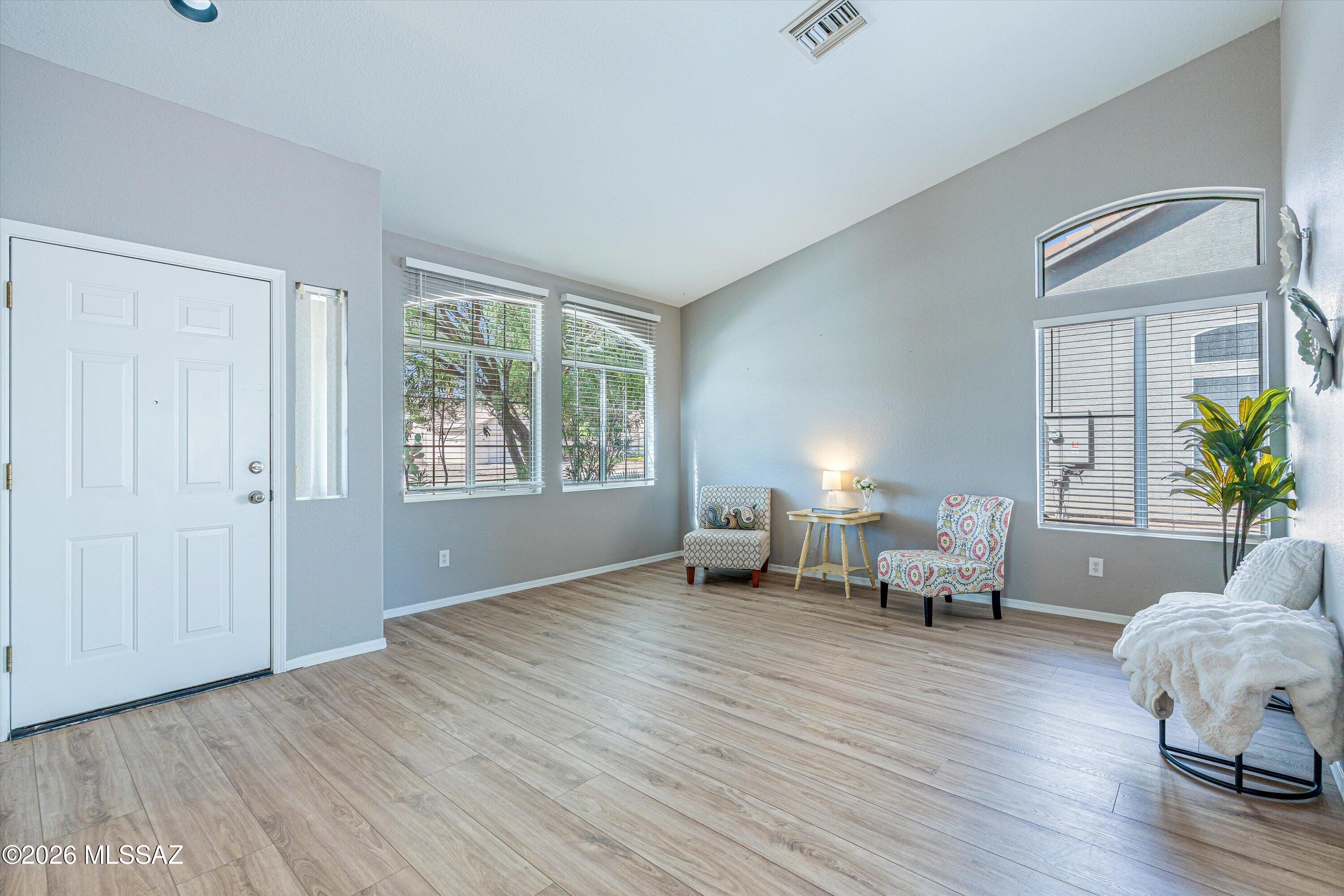 7600 W Summer Sun Lane