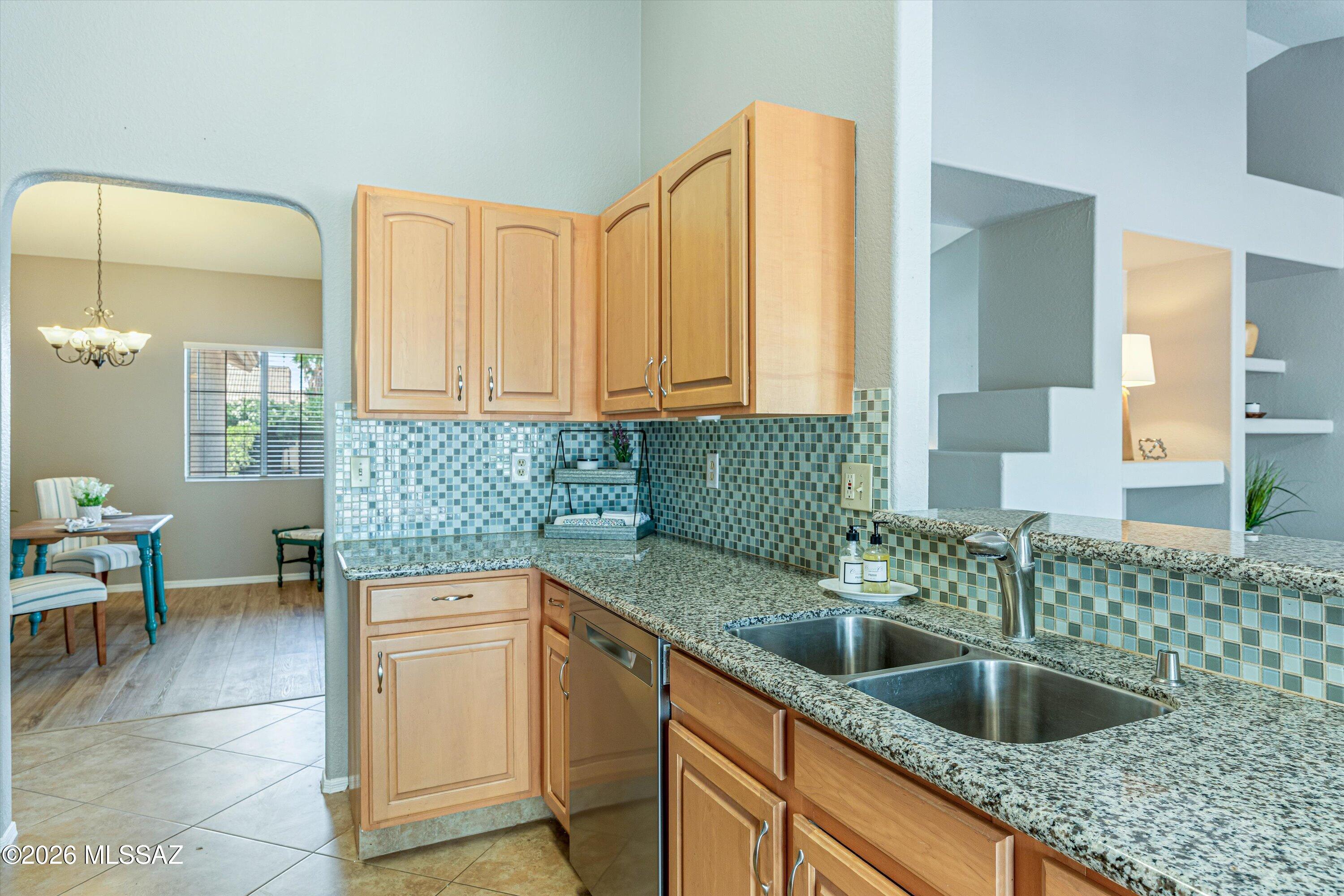 7600 W Summer Sun Lane