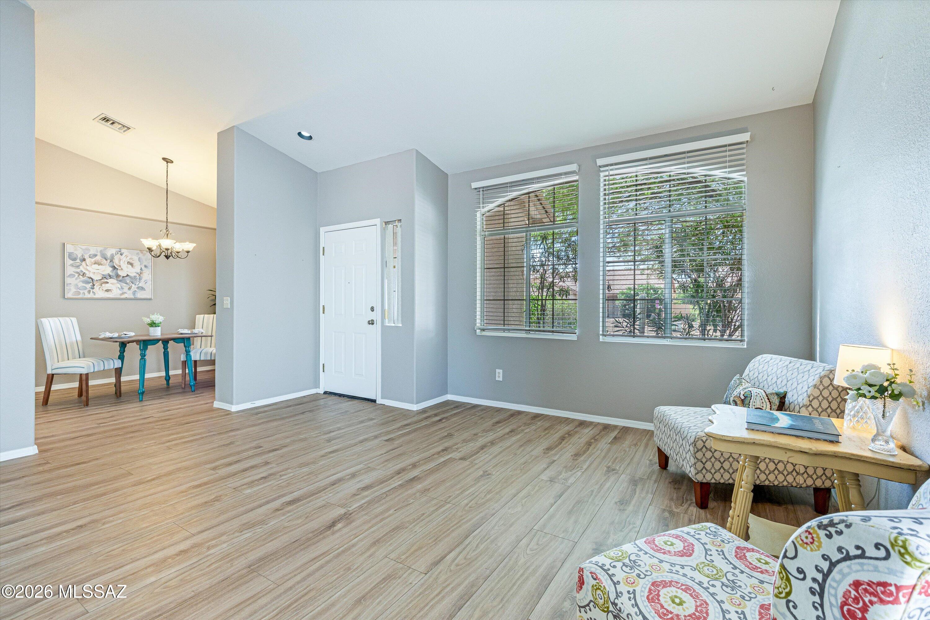 7600 W Summer Sun Lane