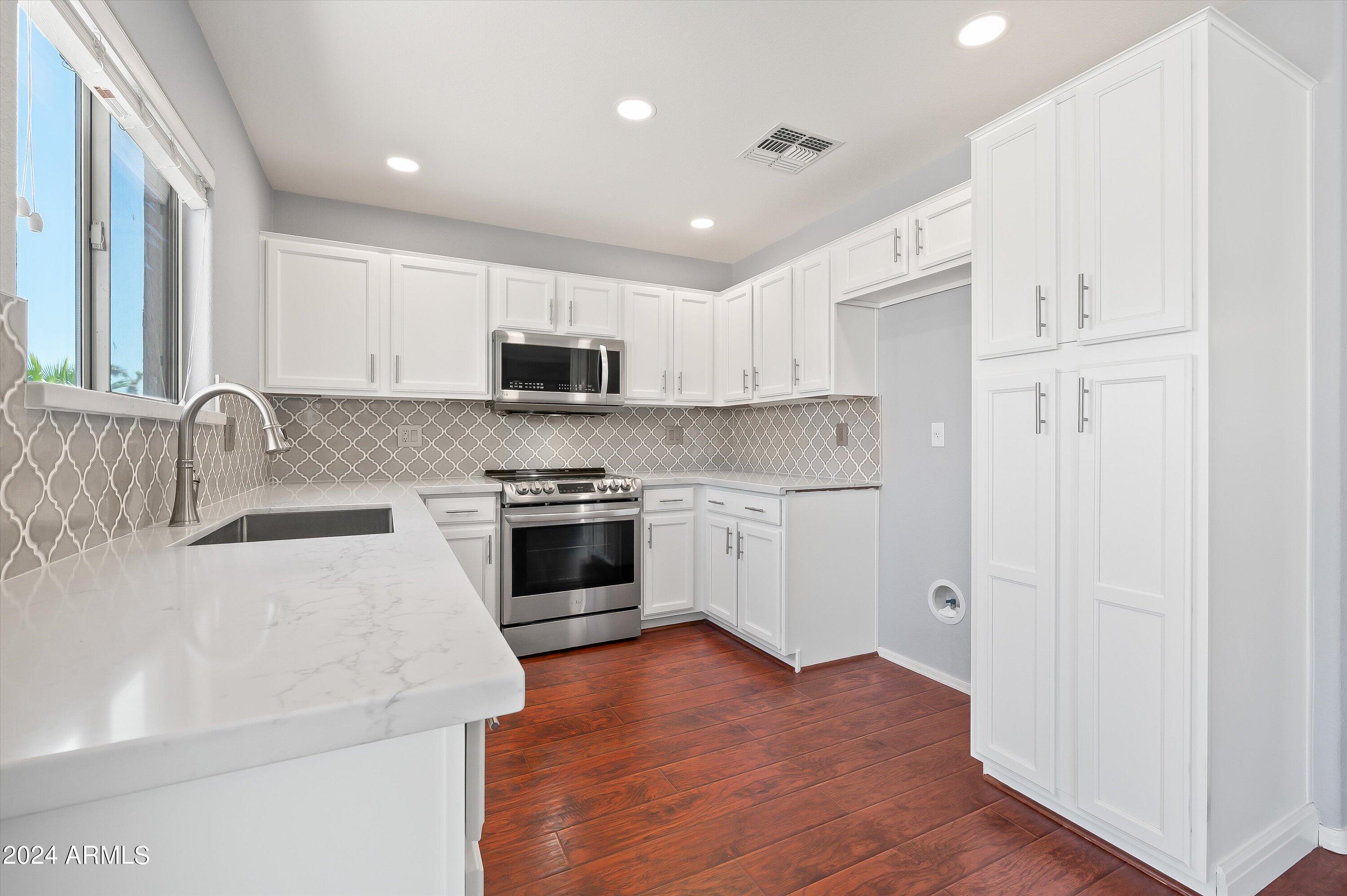 17520 W WATSON Lane