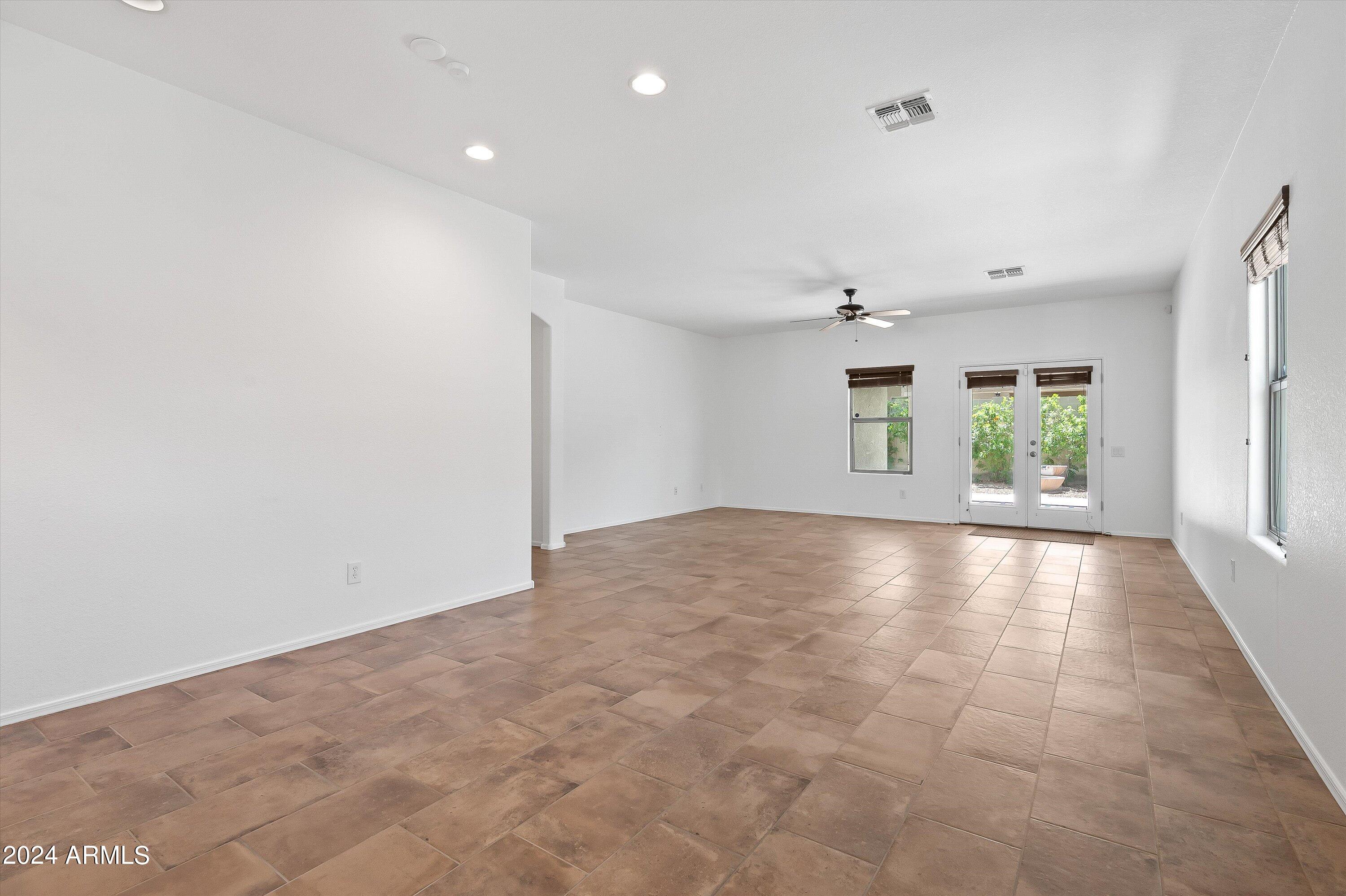 10847 W AVENIDA DEL REY