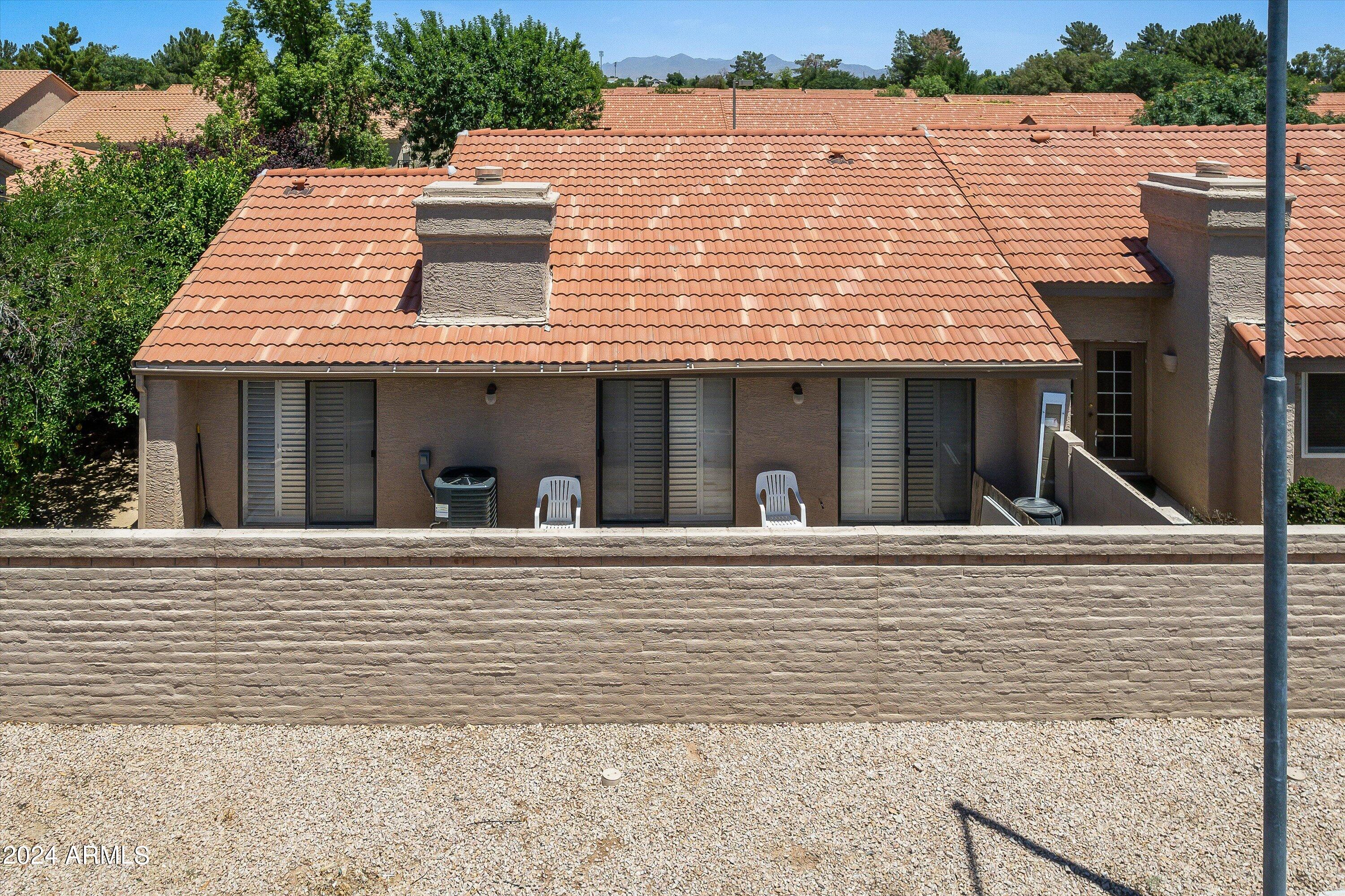945 N PASADENA Street, 41
