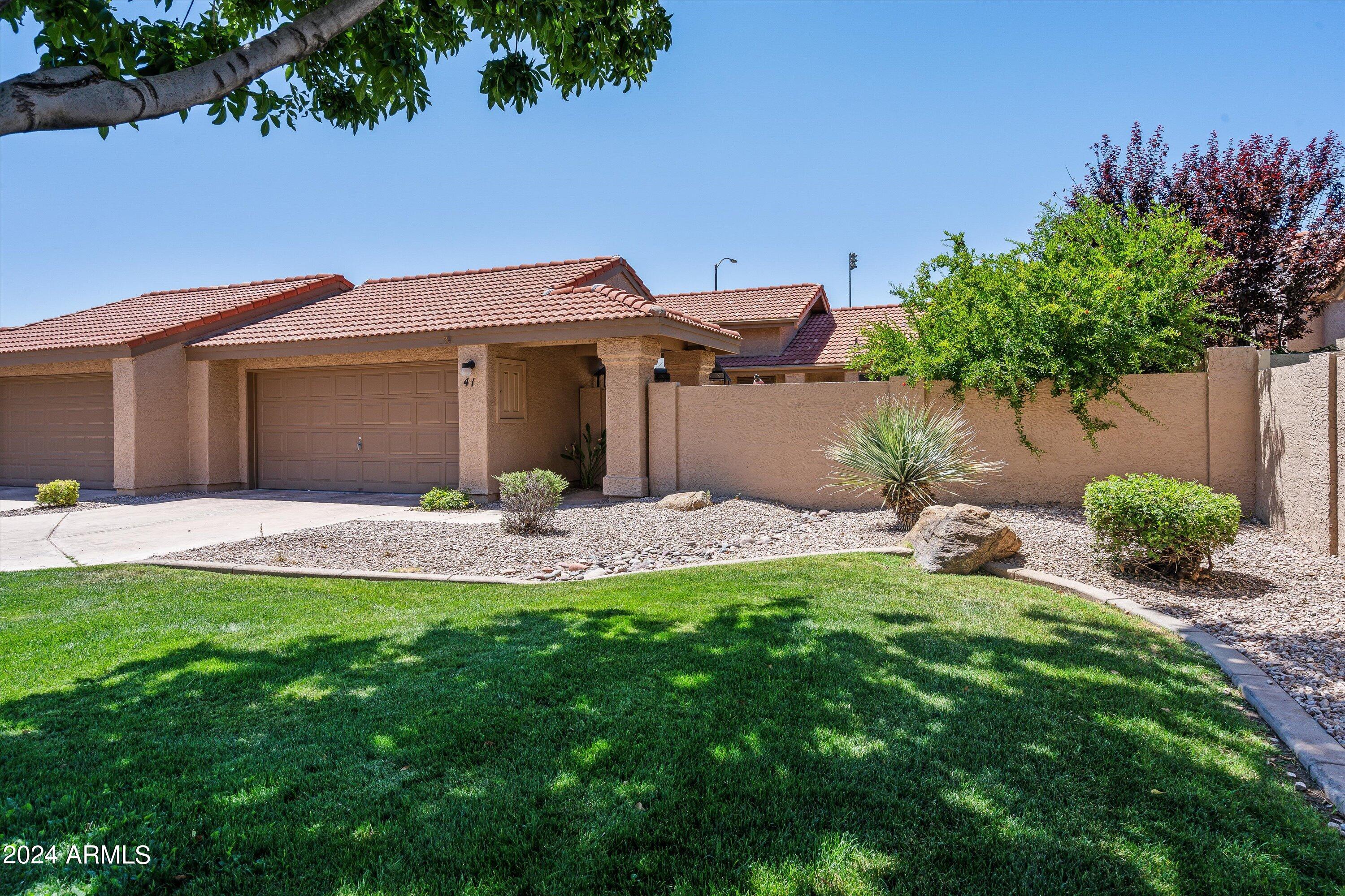 945 N PASADENA Street, 41