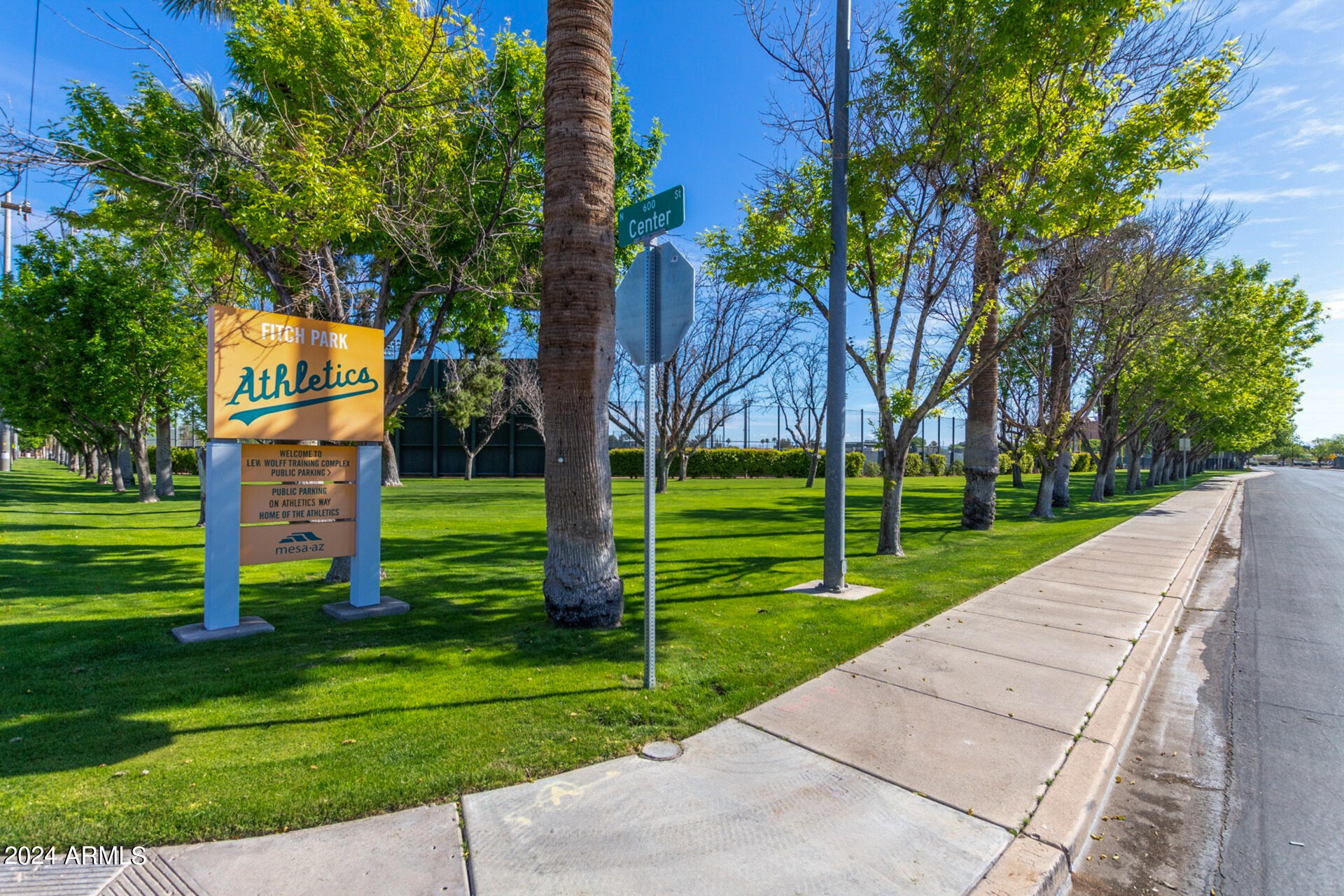 945 N PASADENA Street, 41