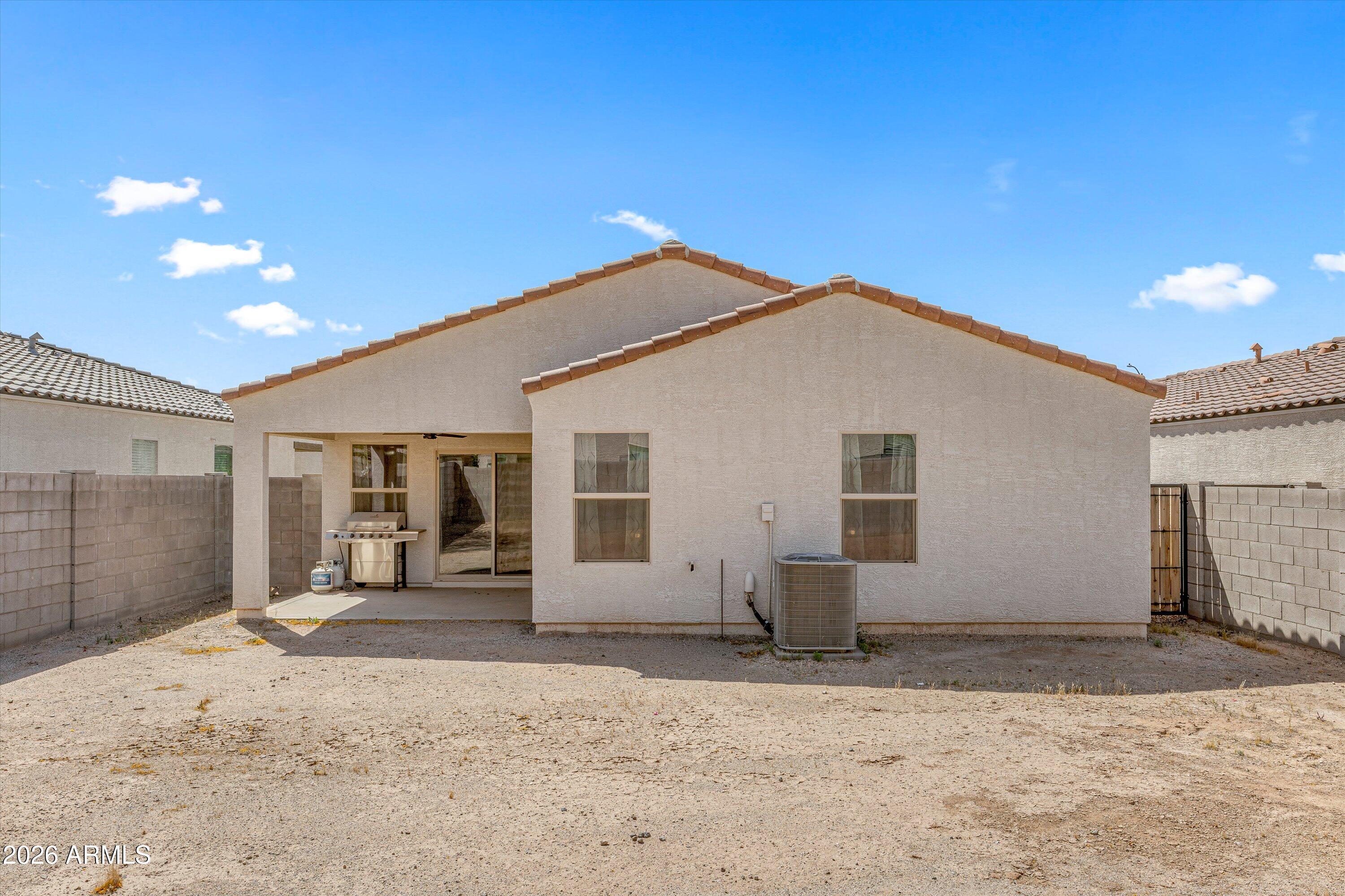 1442 W PINKLEY Avenue