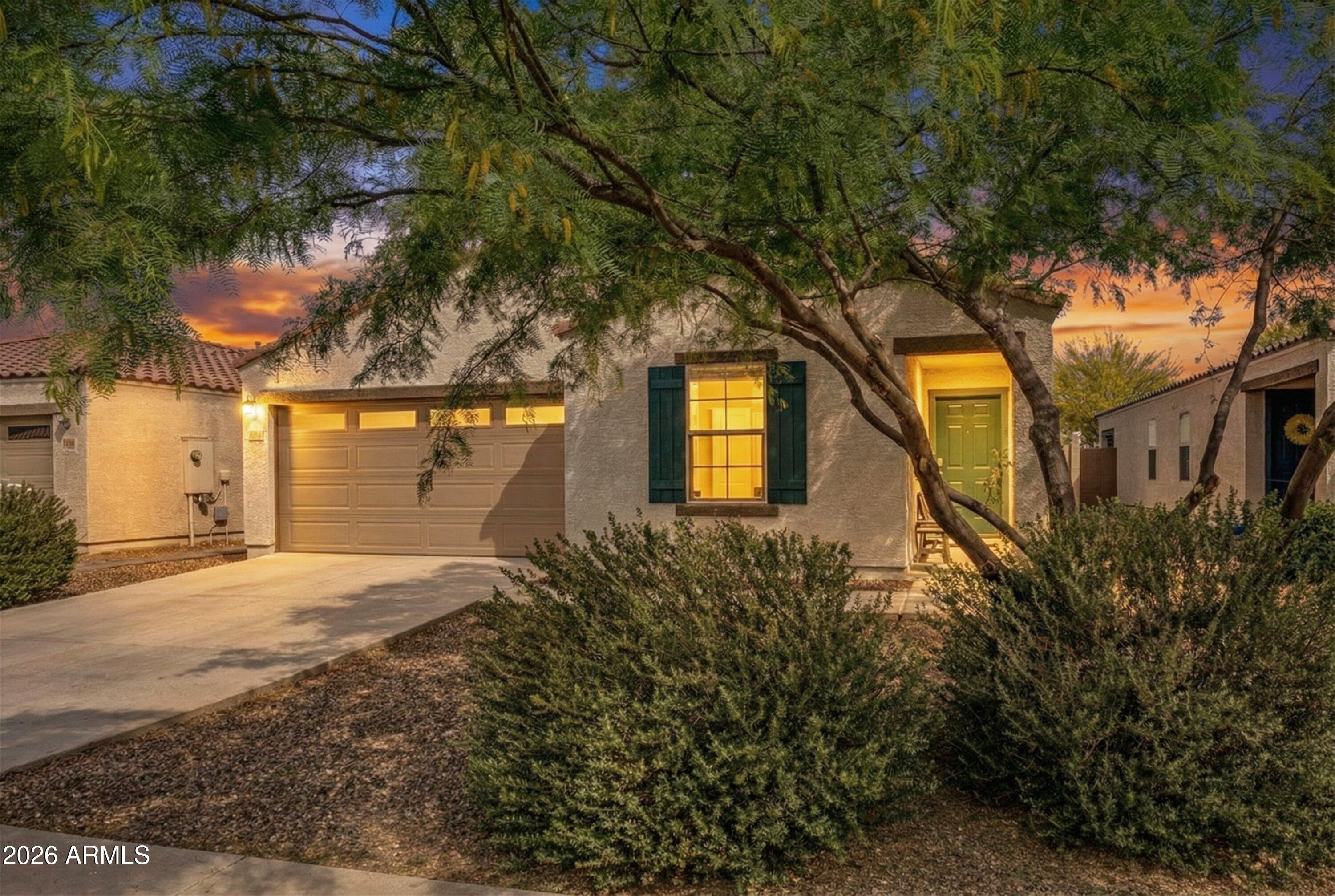 1442 W PINKLEY Avenue