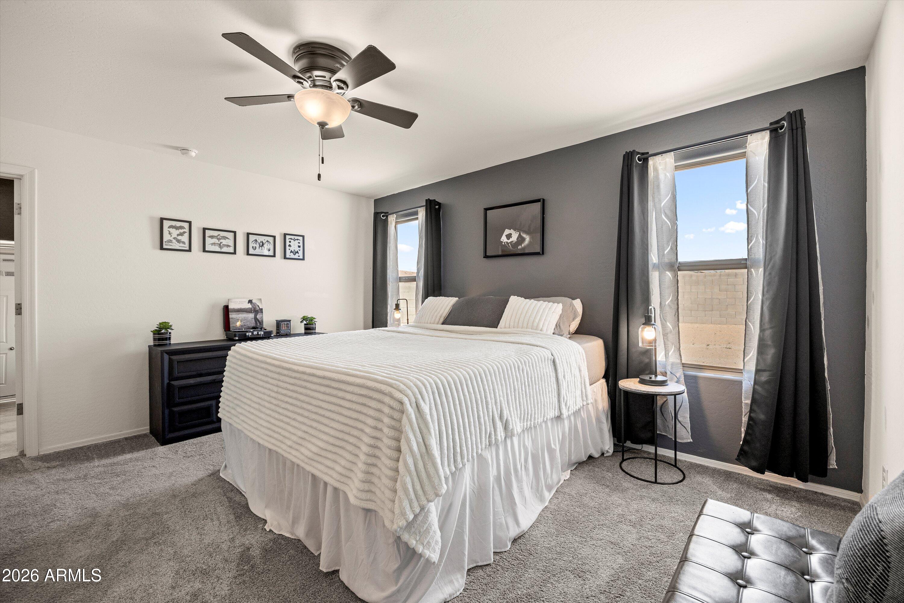 1442 W PINKLEY Avenue