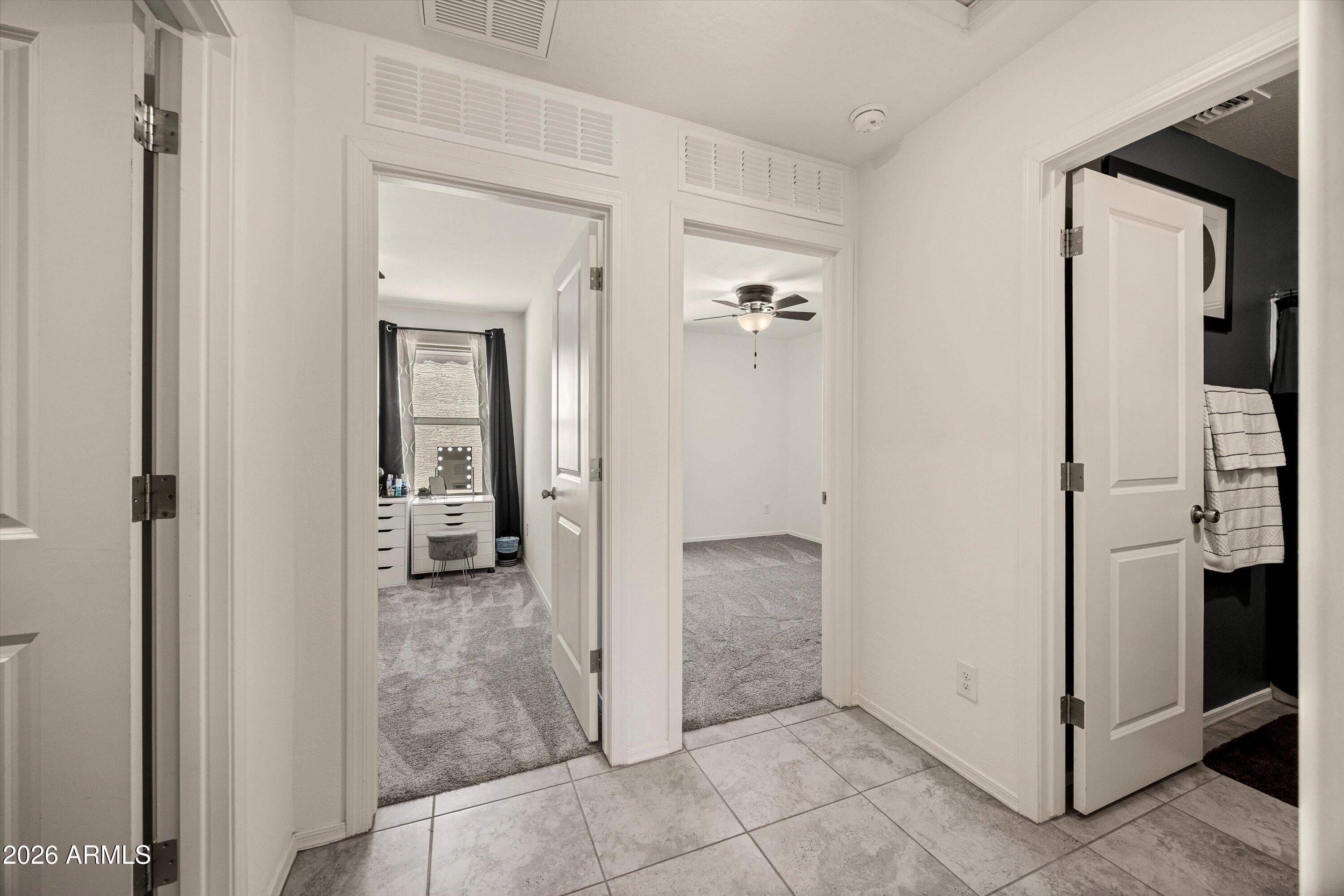 1442 W PINKLEY Avenue