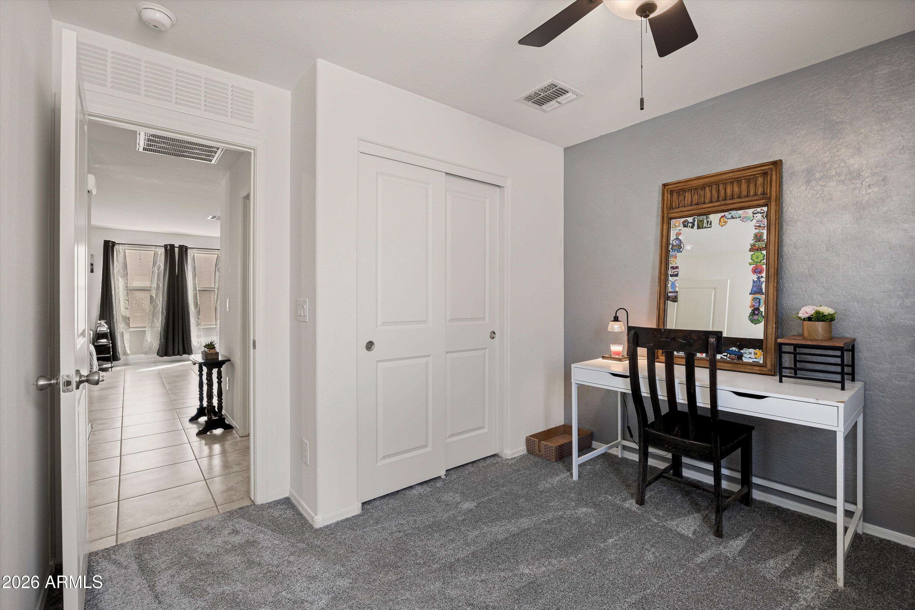 1442 W PINKLEY Avenue