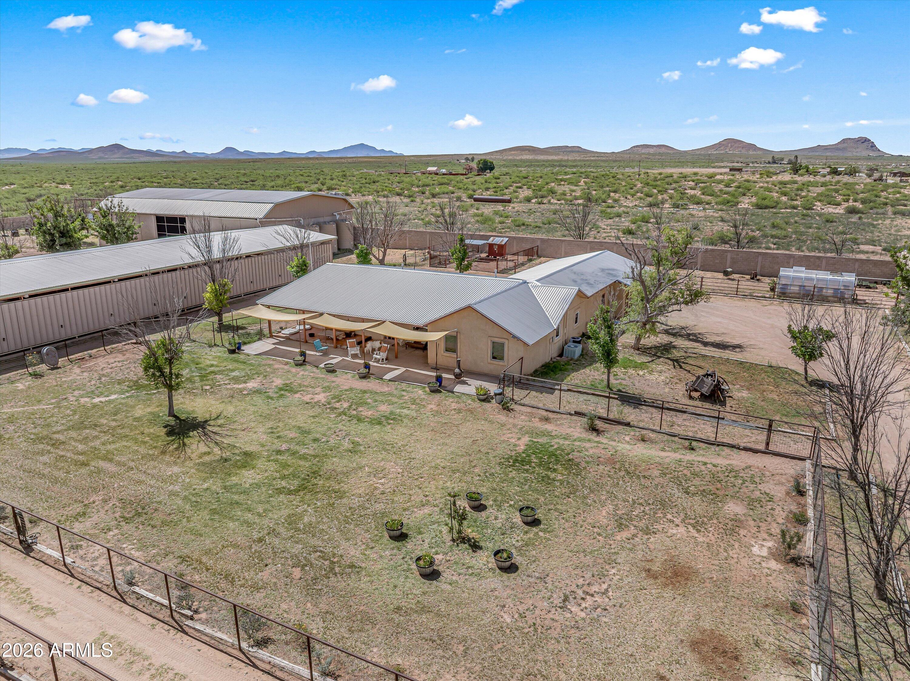 3661 E ANTELOPE Road