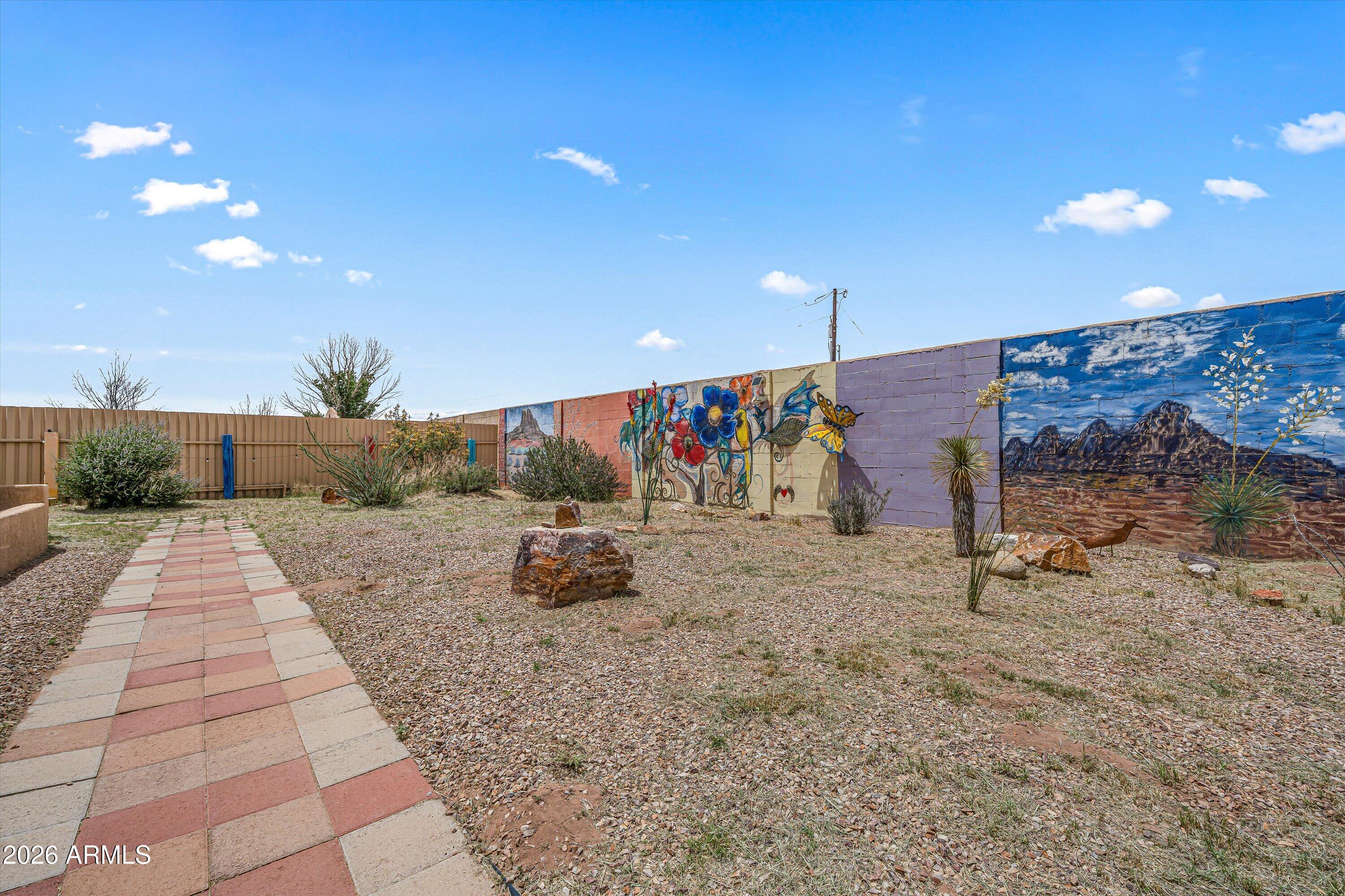3661 E ANTELOPE Road
