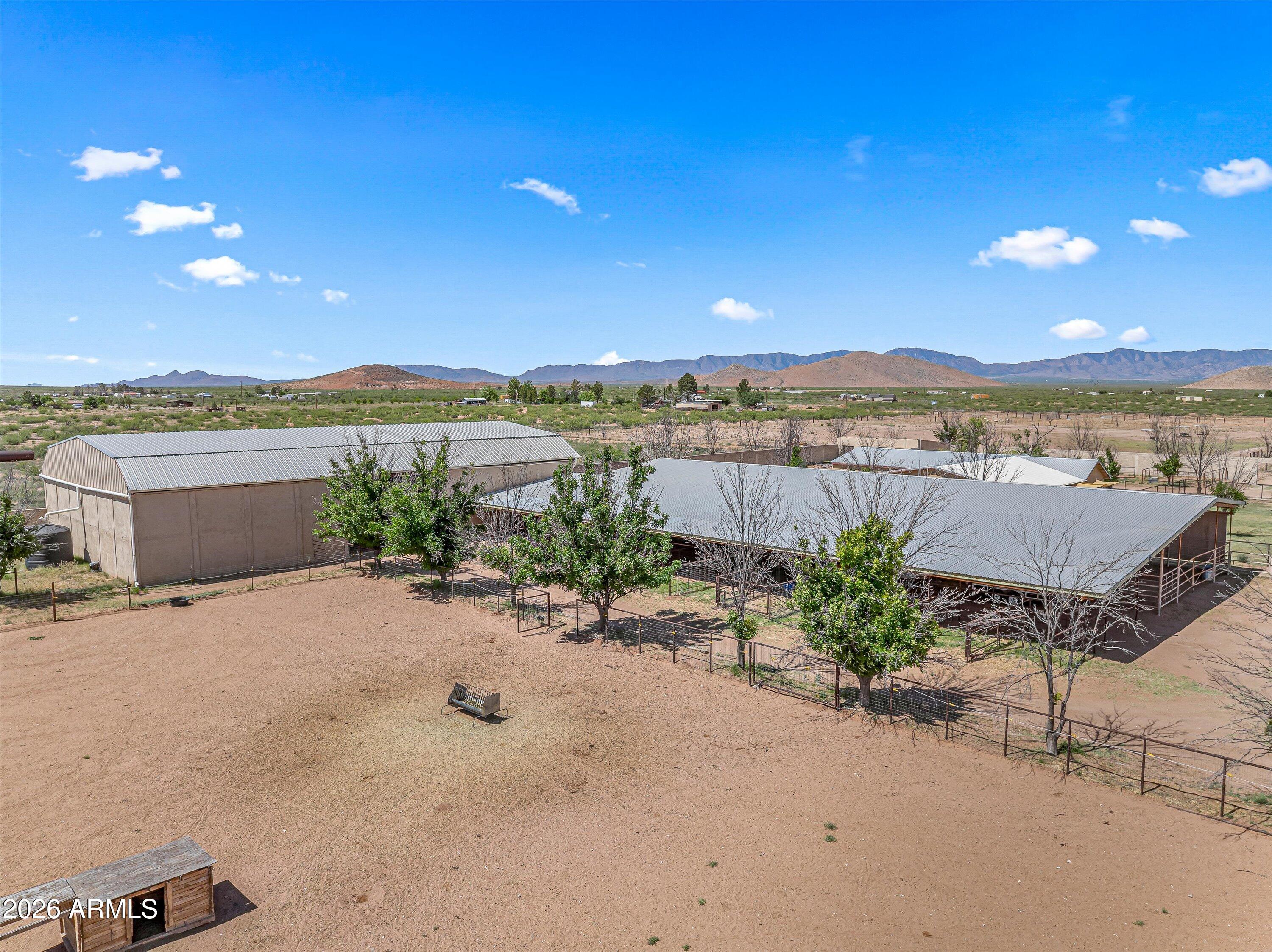 3661 E ANTELOPE Road