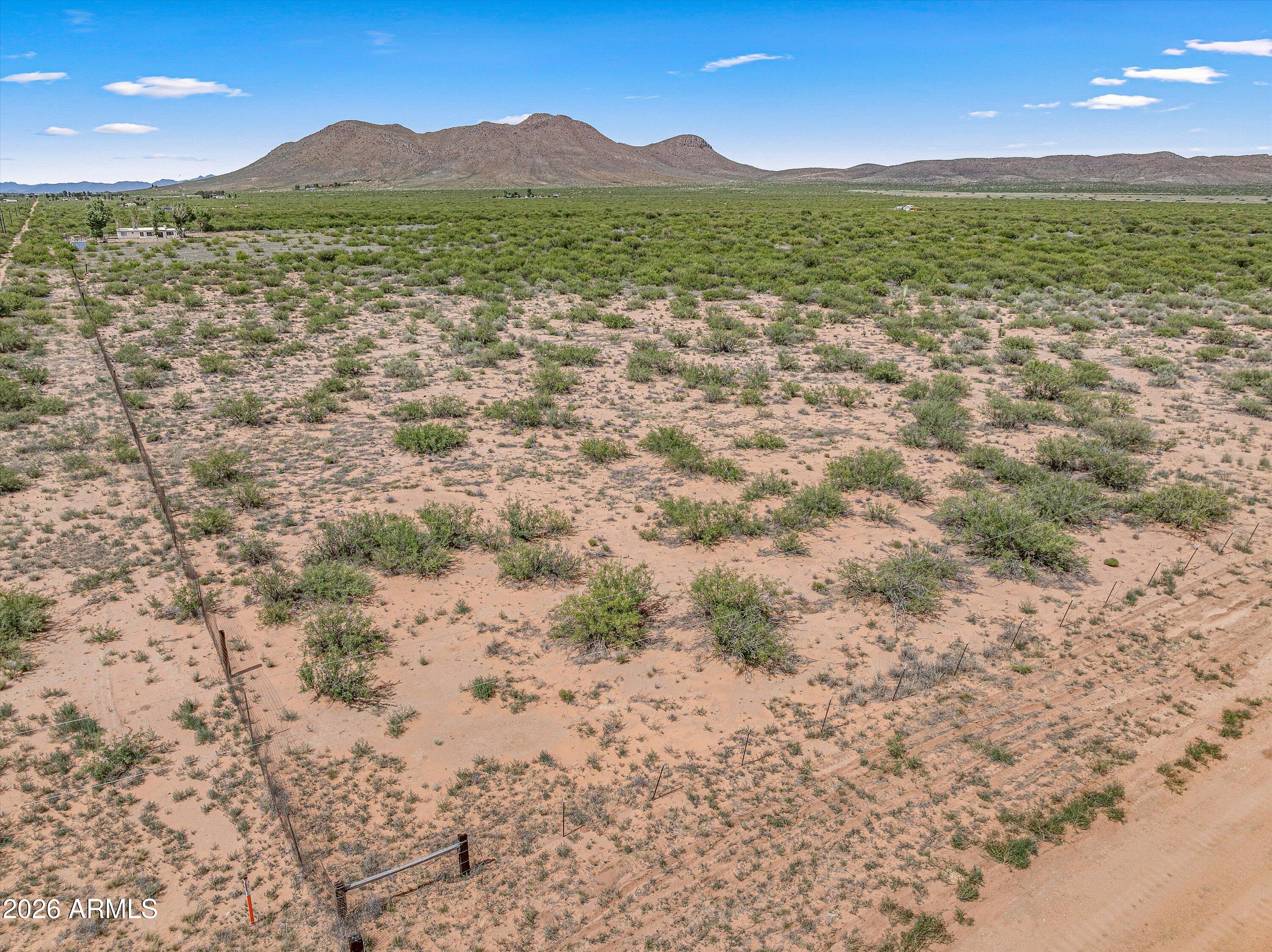 TBD E Antelope Road -