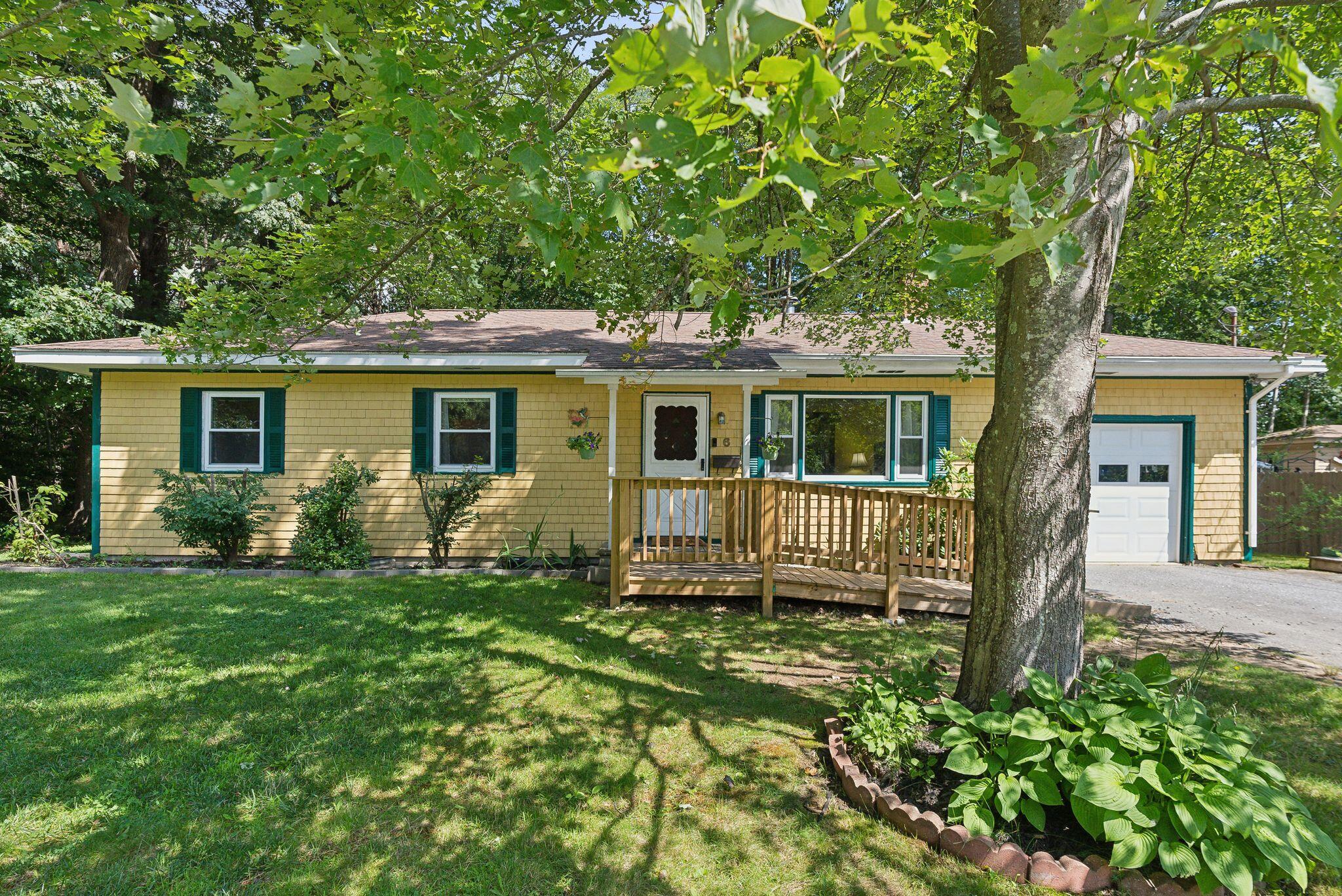 6 Bouchard Drive