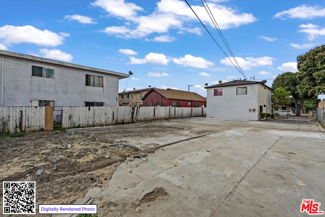 633 W 75th St