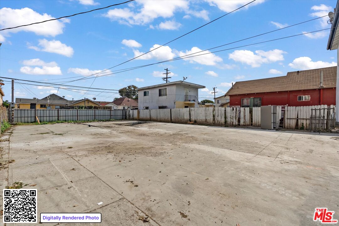 633 W 75th St