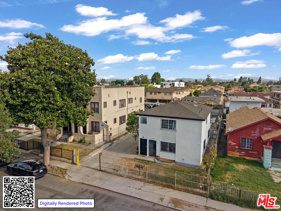 633 W 75th St