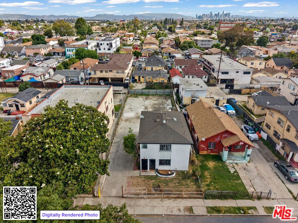 633 W 75th St