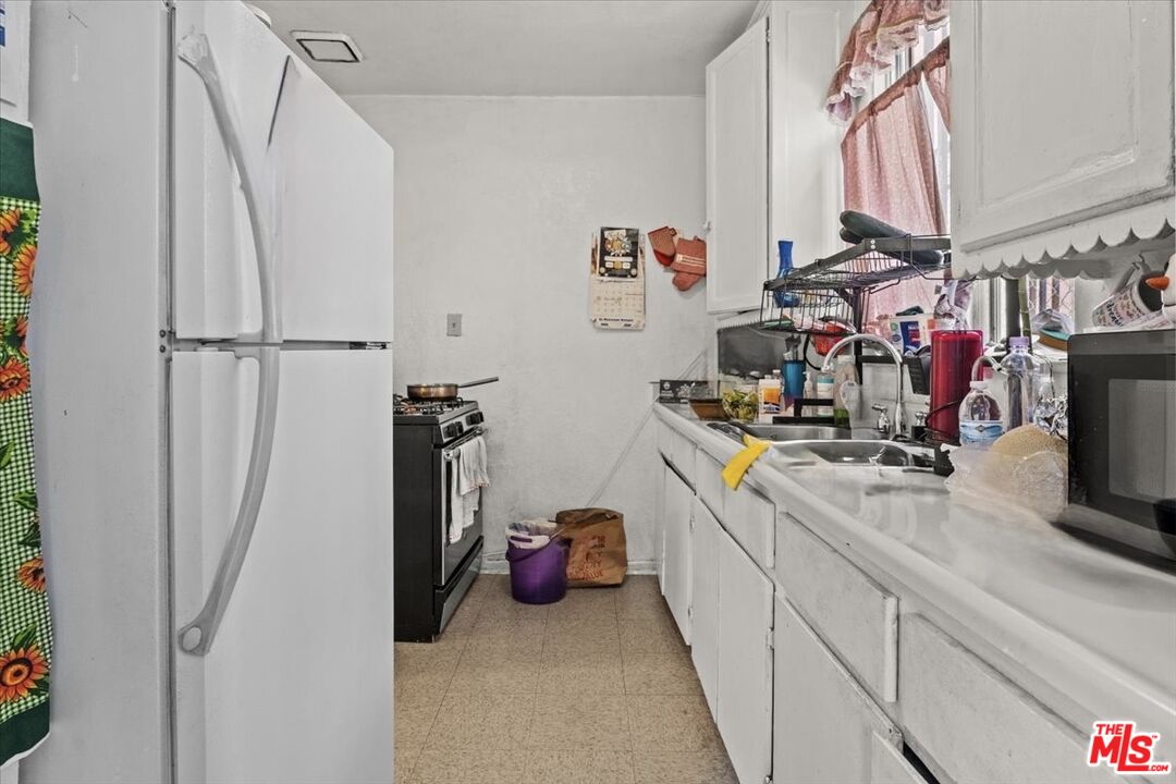139 W Florence Ave