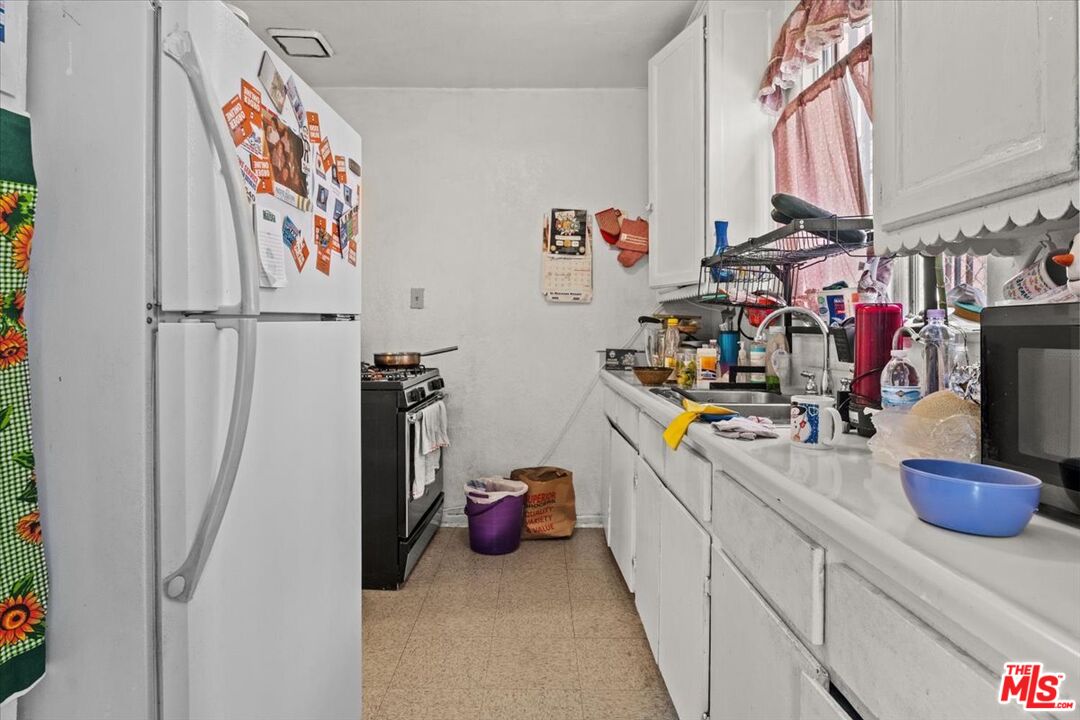 139 W Florence Ave