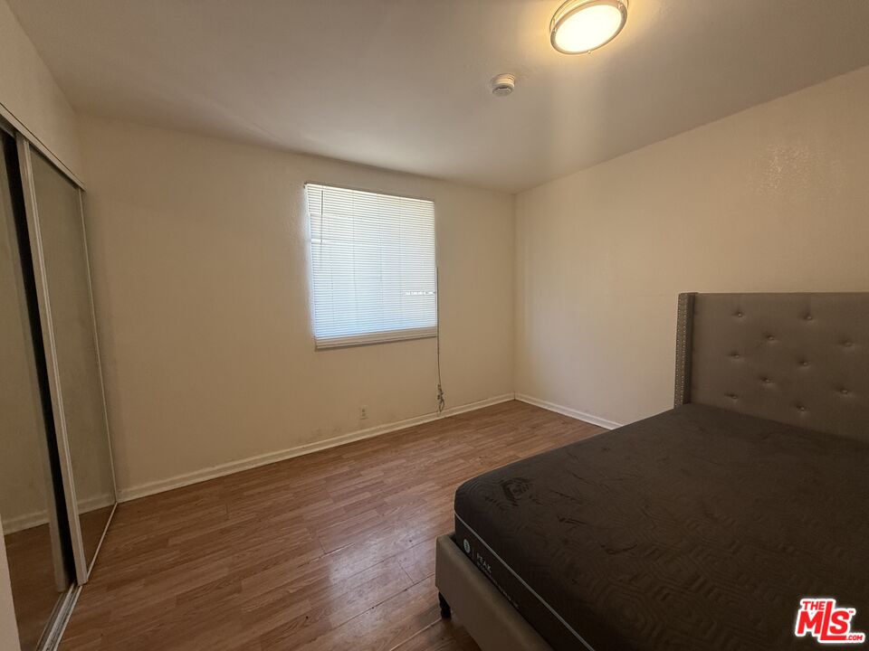 11233 Raymond Ave