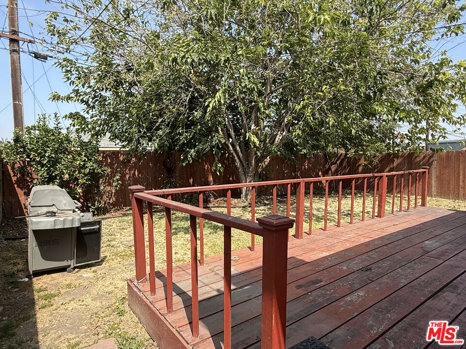 11233 Raymond Ave