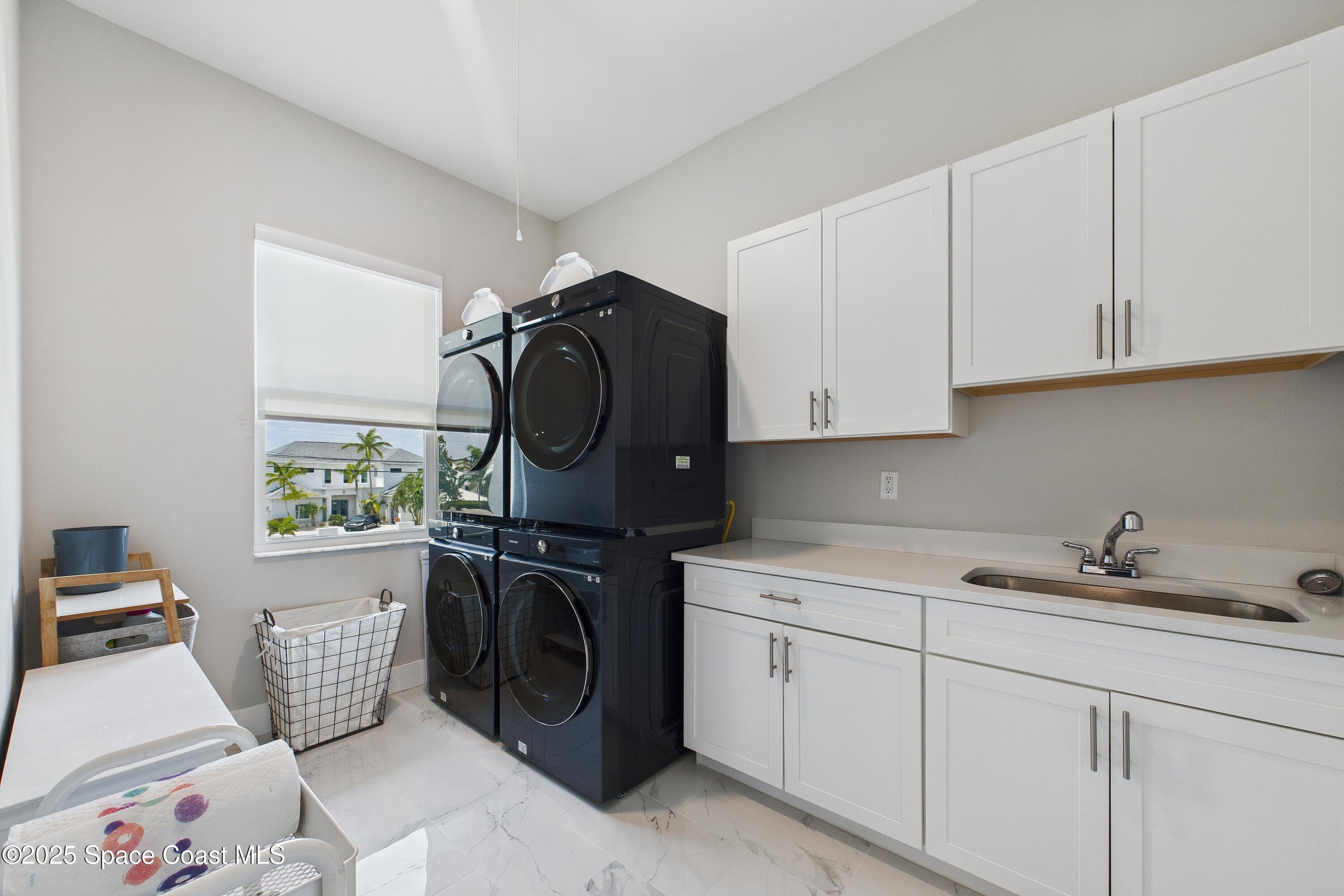 2345 N Riverside Drive