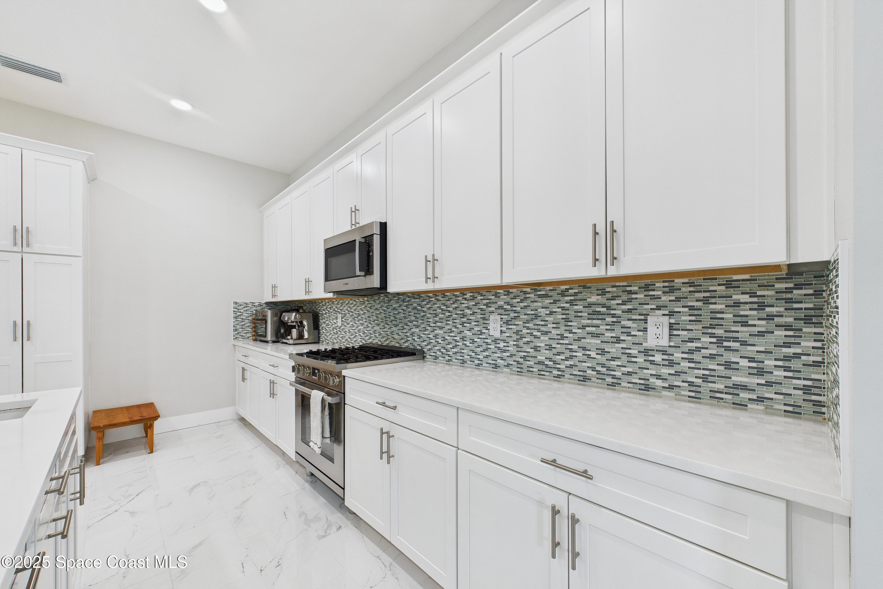 2345 N Riverside Drive