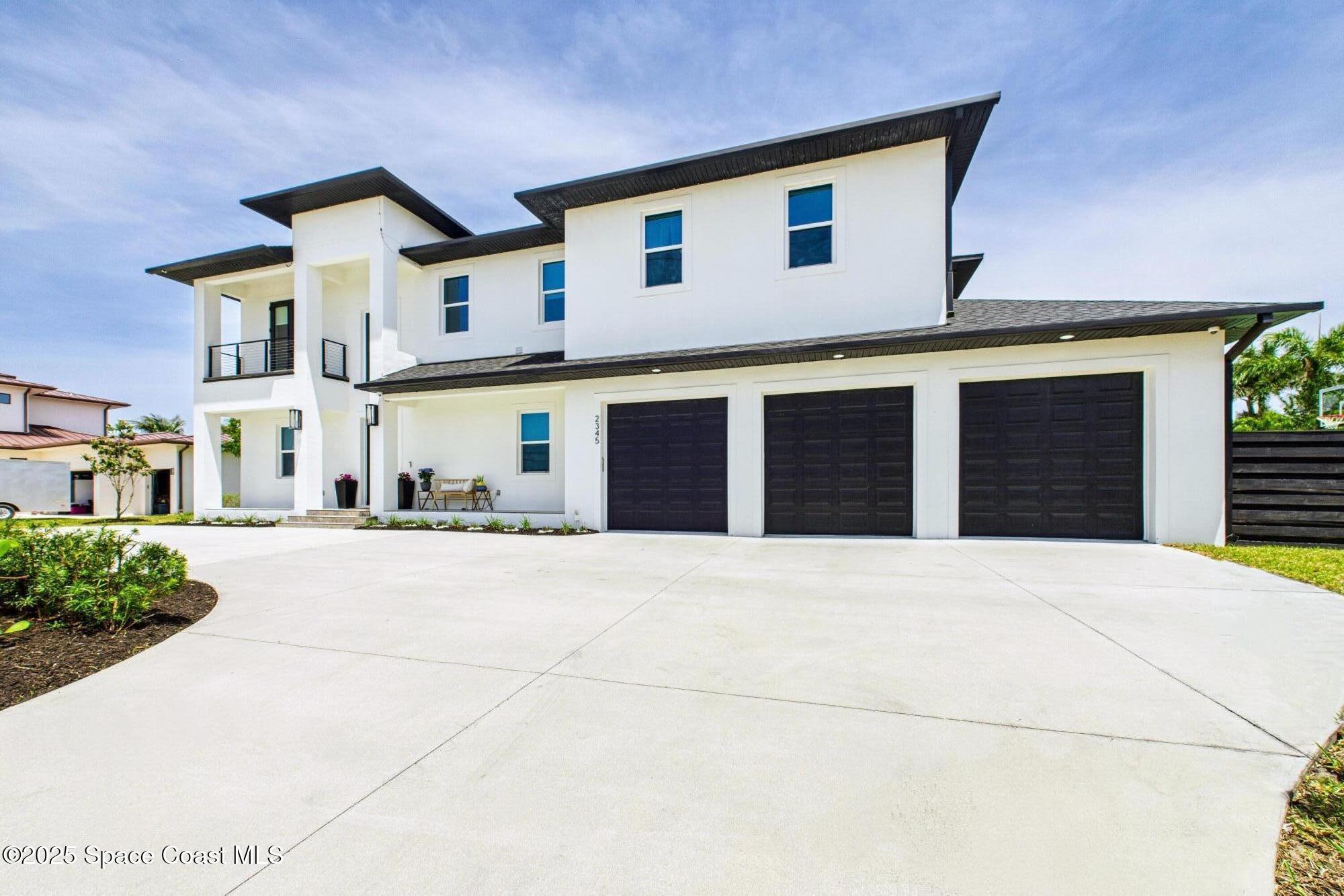 2345 N Riverside Drive