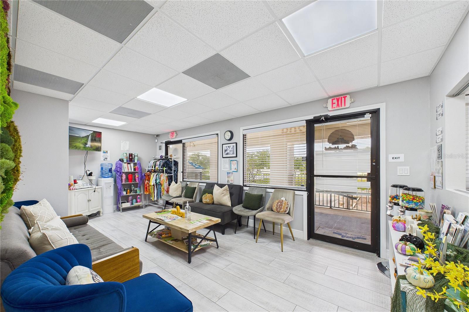 2955 PINEDA PLAZA WAY