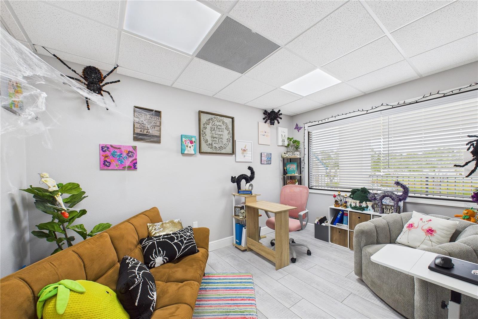 2955 PINEDA PLAZA WAY