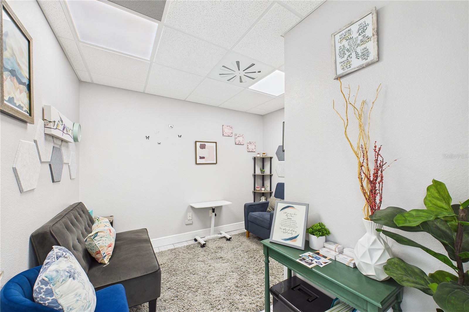 2955 PINEDA PLAZA WAY