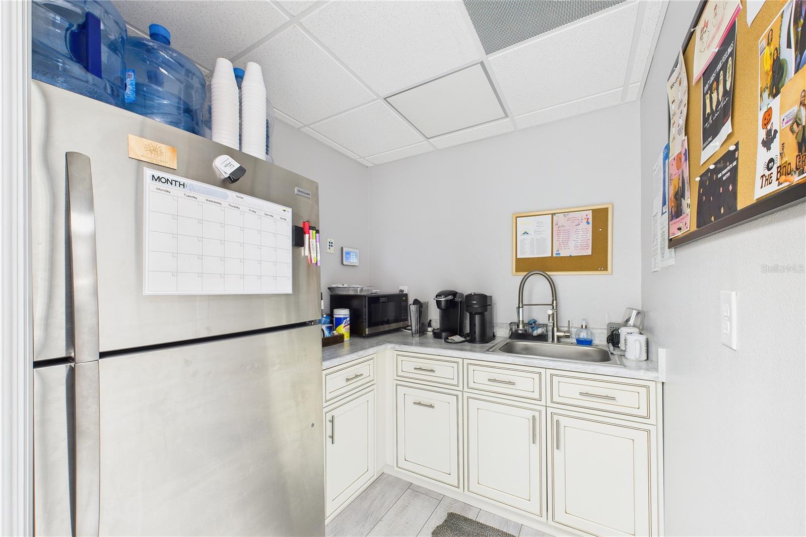 2955 PINEDA PLAZA WAY