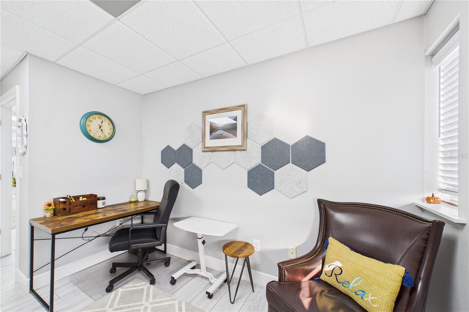 2955 PINEDA PLAZA WAY