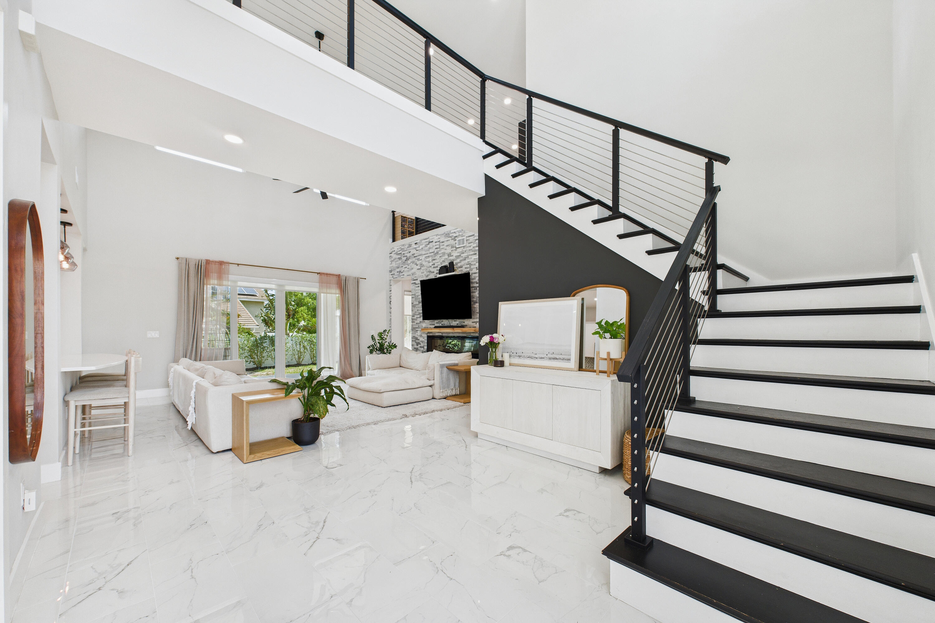 2345 N Riverside Drive