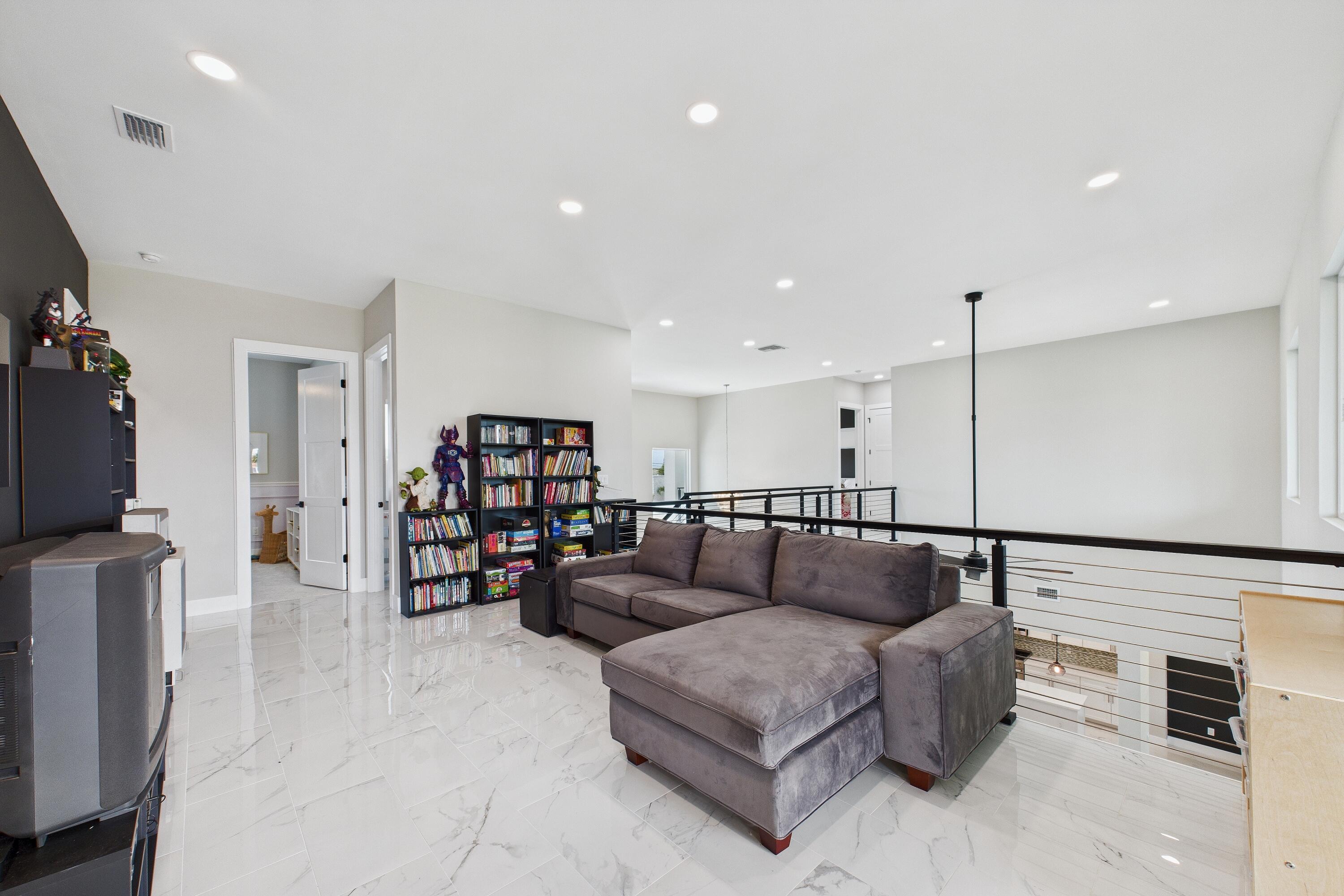 2345 N Riverside Drive